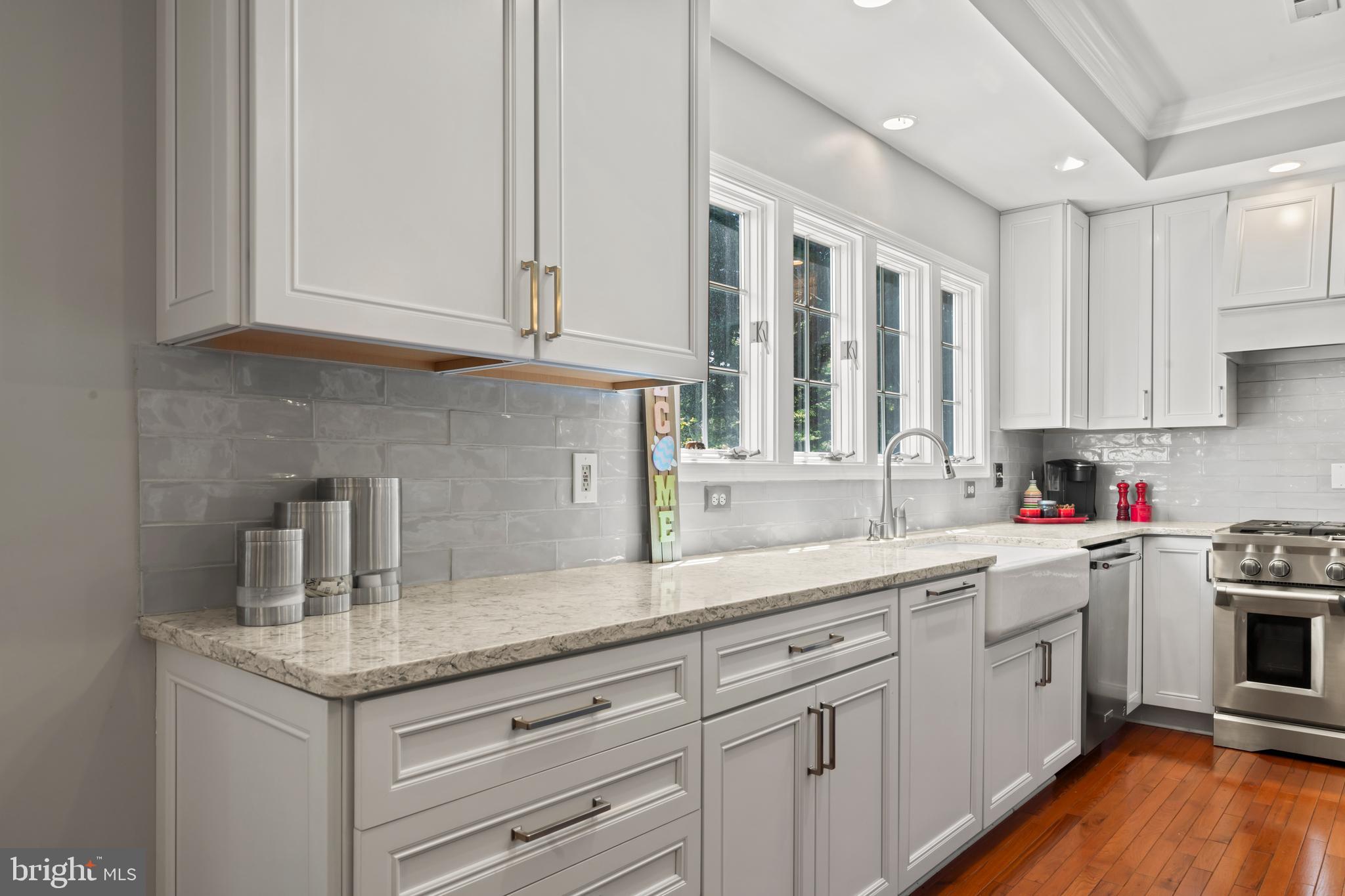 MONROE MANOR - Residential