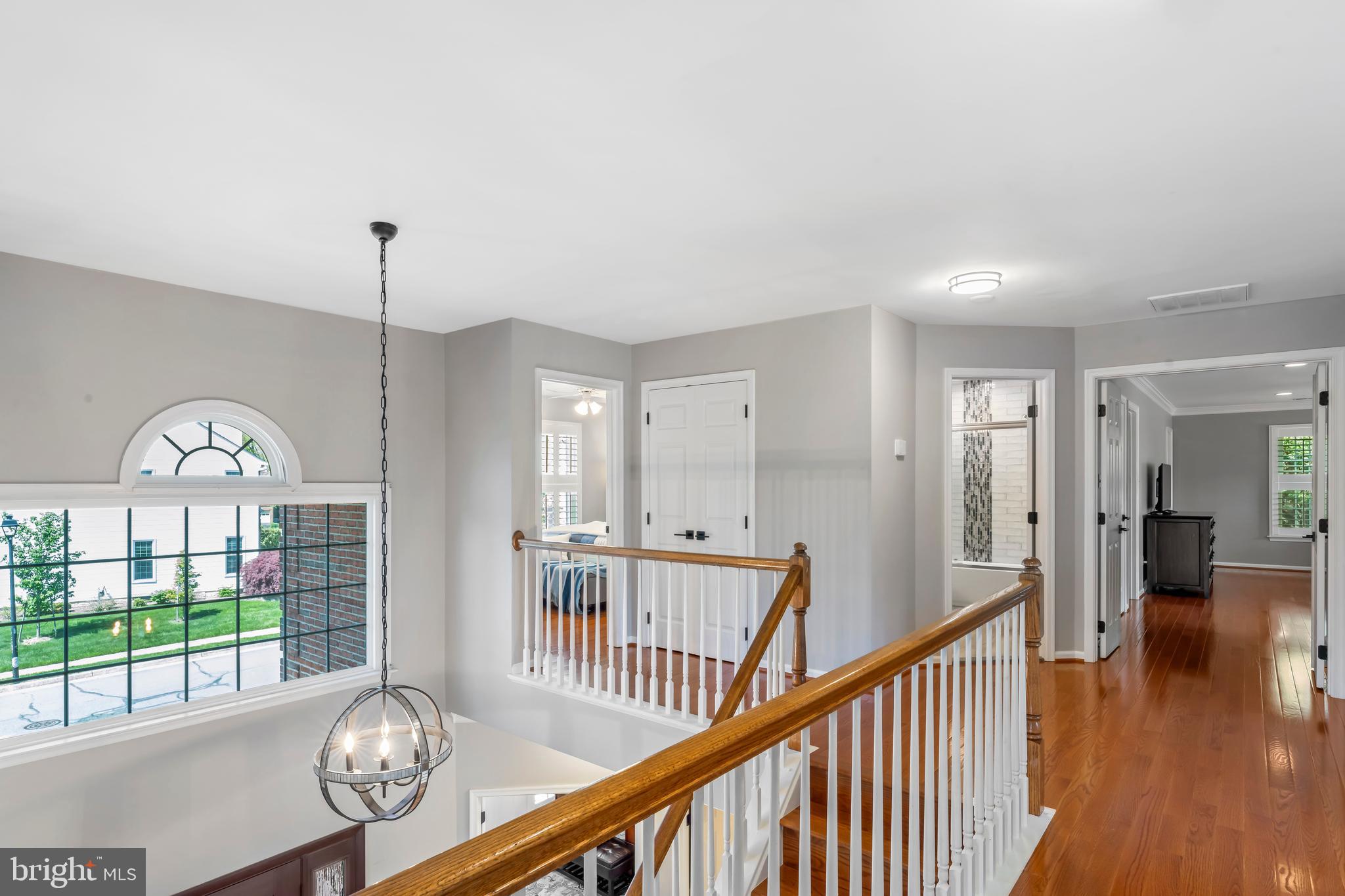 MONROE MANOR - Residential