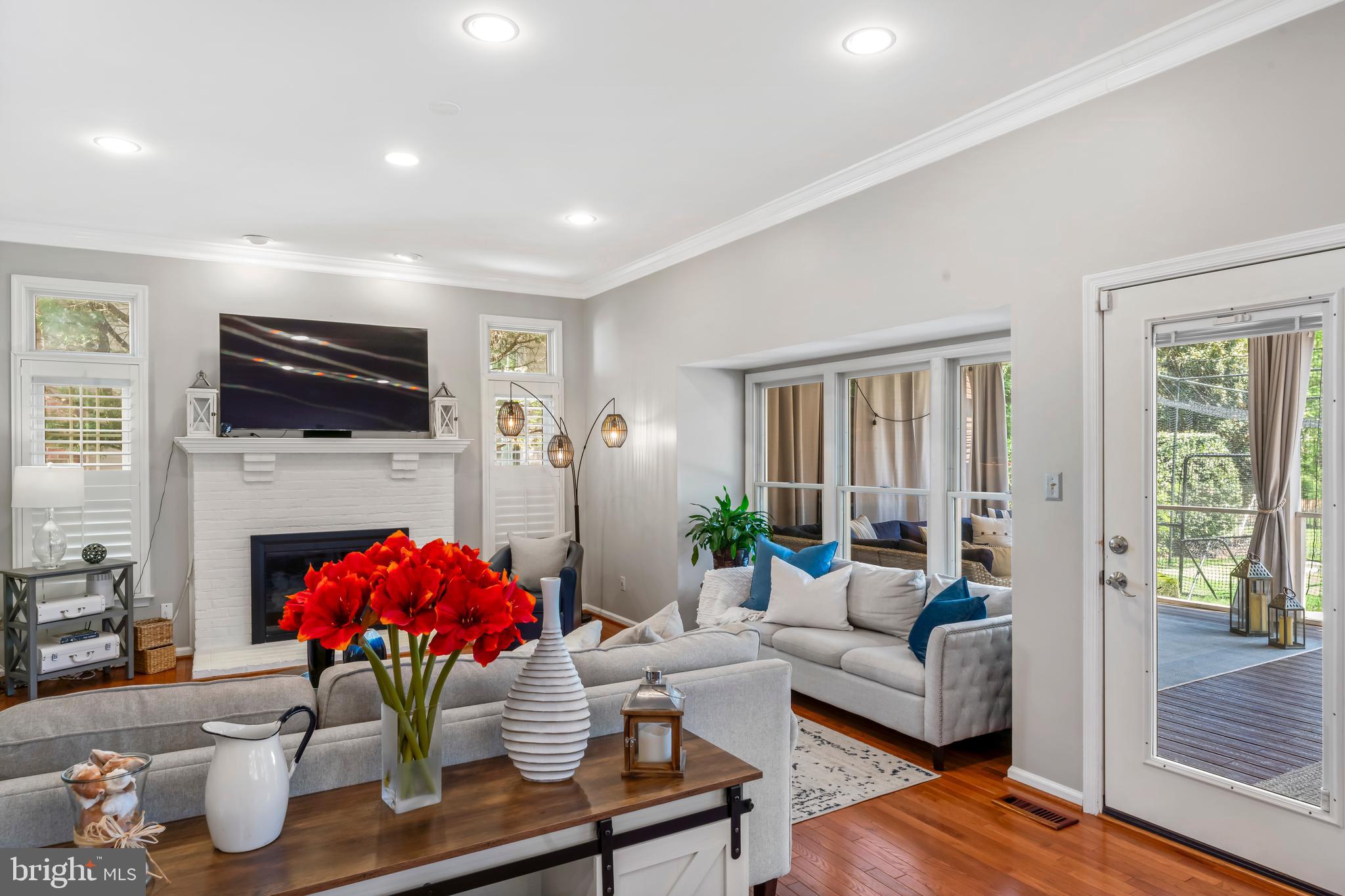 MONROE MANOR - Residential