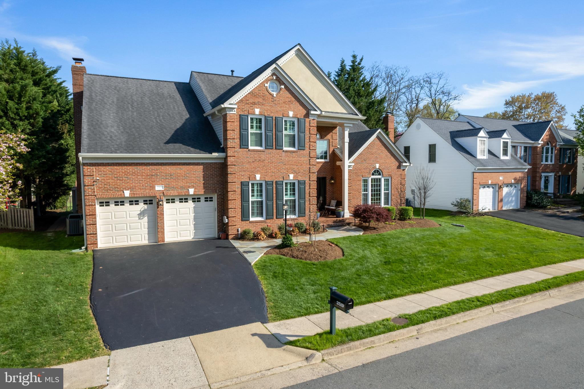 MONROE MANOR - Residential