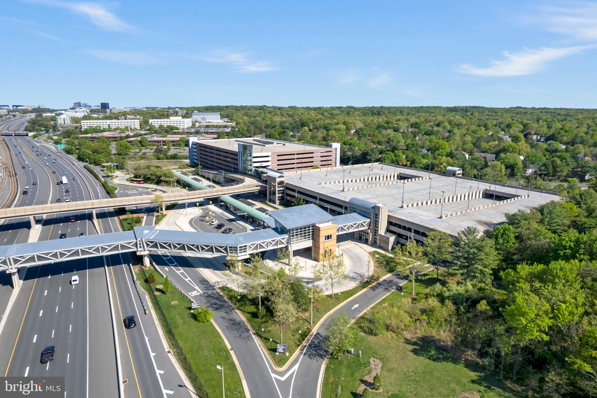 MONROE MANOR - Residential