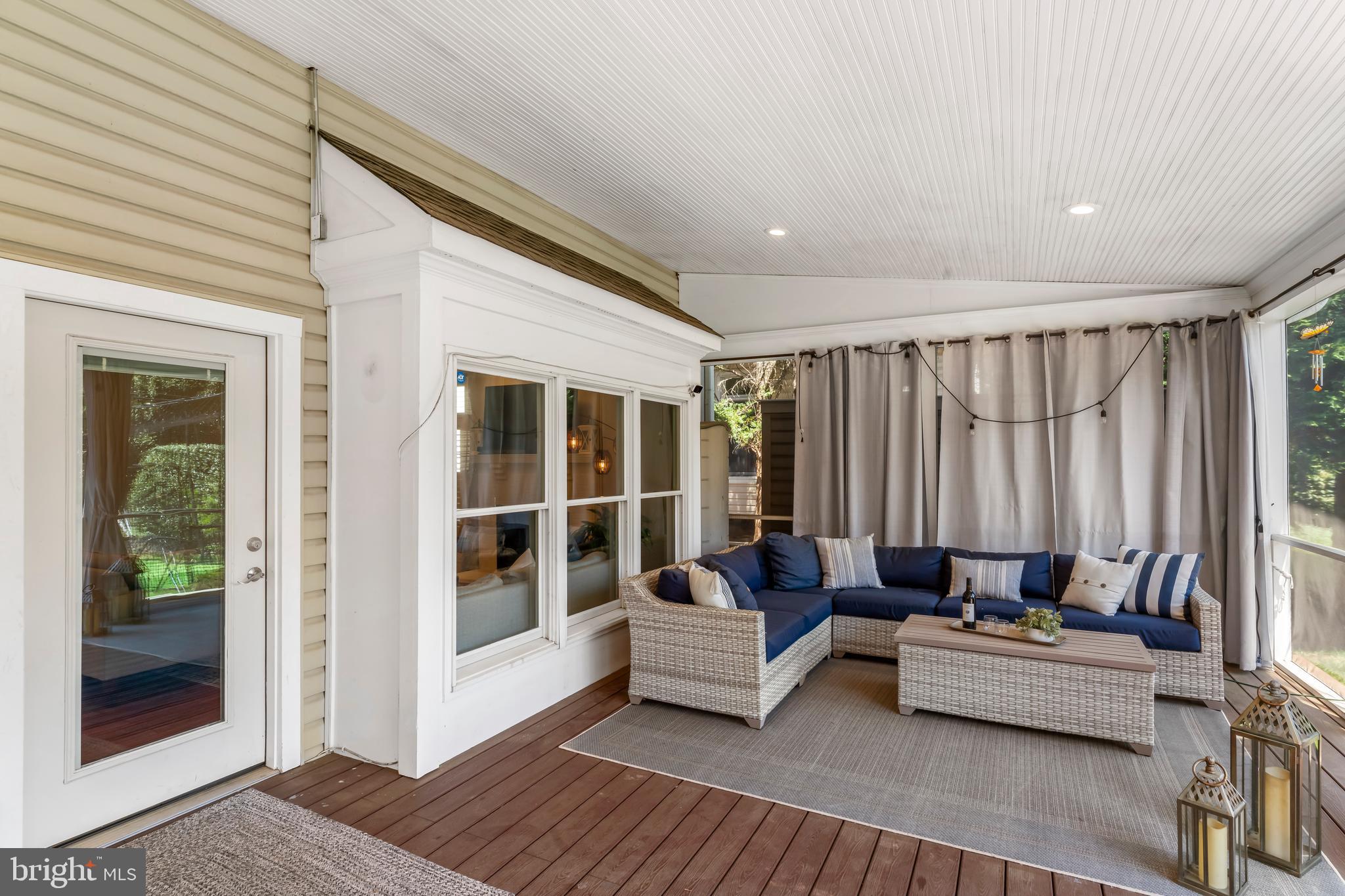 MONROE MANOR - Residential