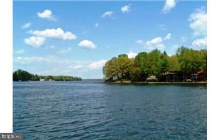 LAKE OF THE WOODS - Land