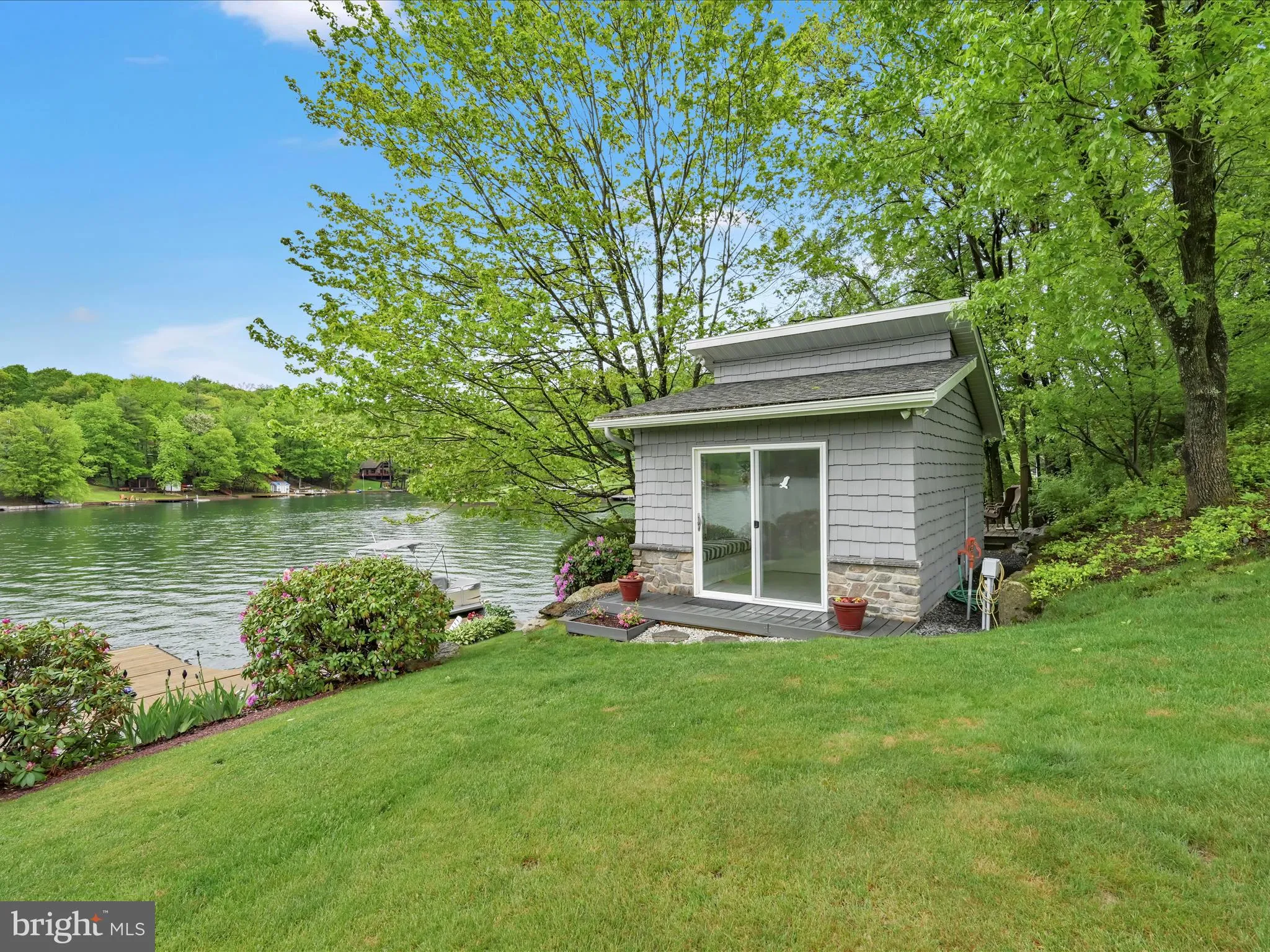 Auburn, Pennsylvania 17922, United States, 3 Bedrooms Bedrooms, ,3 BathroomsBathrooms,Residential,Pending,131015