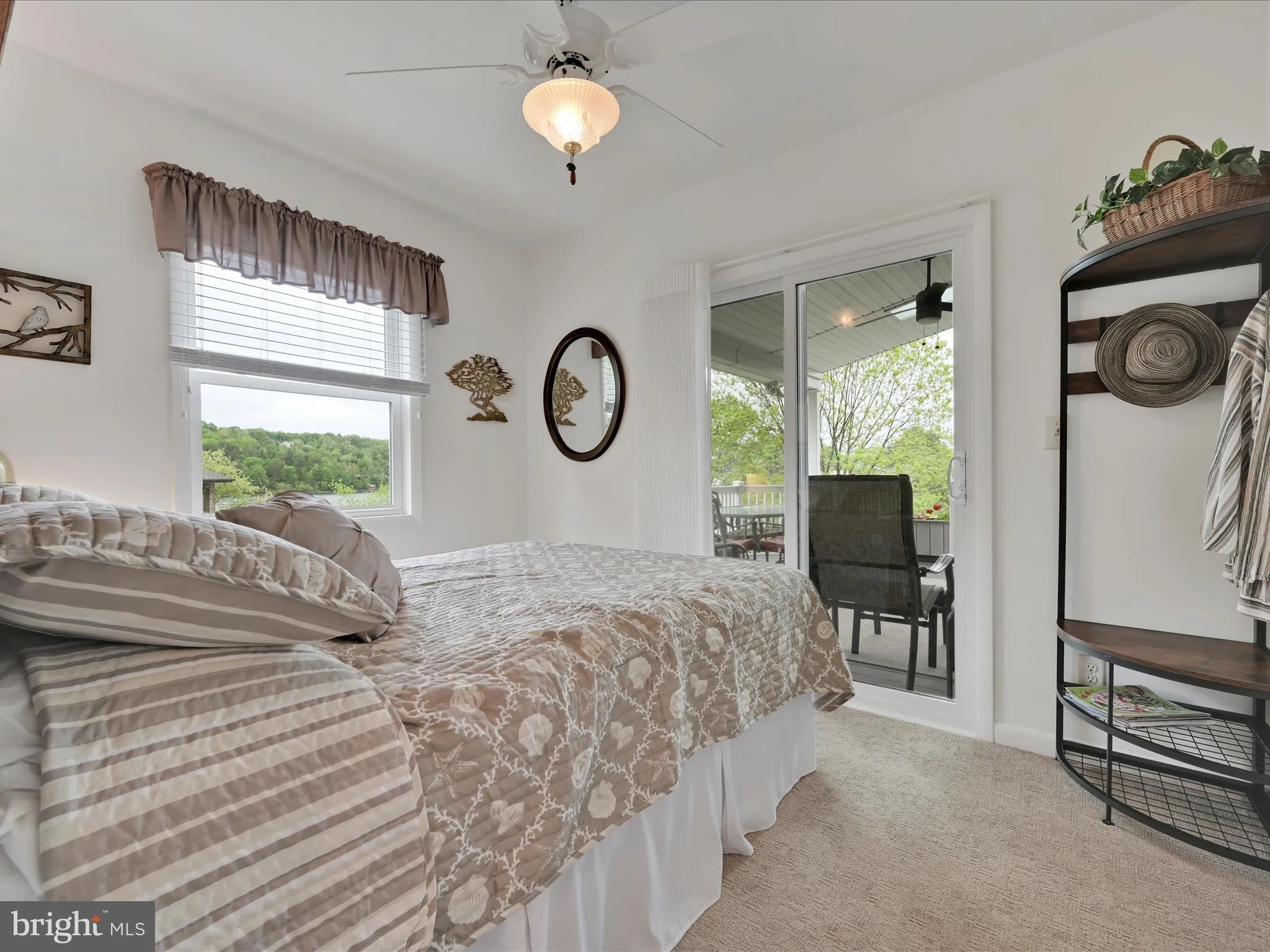 Auburn, Pennsylvania 17922, United States, 3 Bedrooms Bedrooms, ,3 BathroomsBathrooms,Residential,Pending,131015