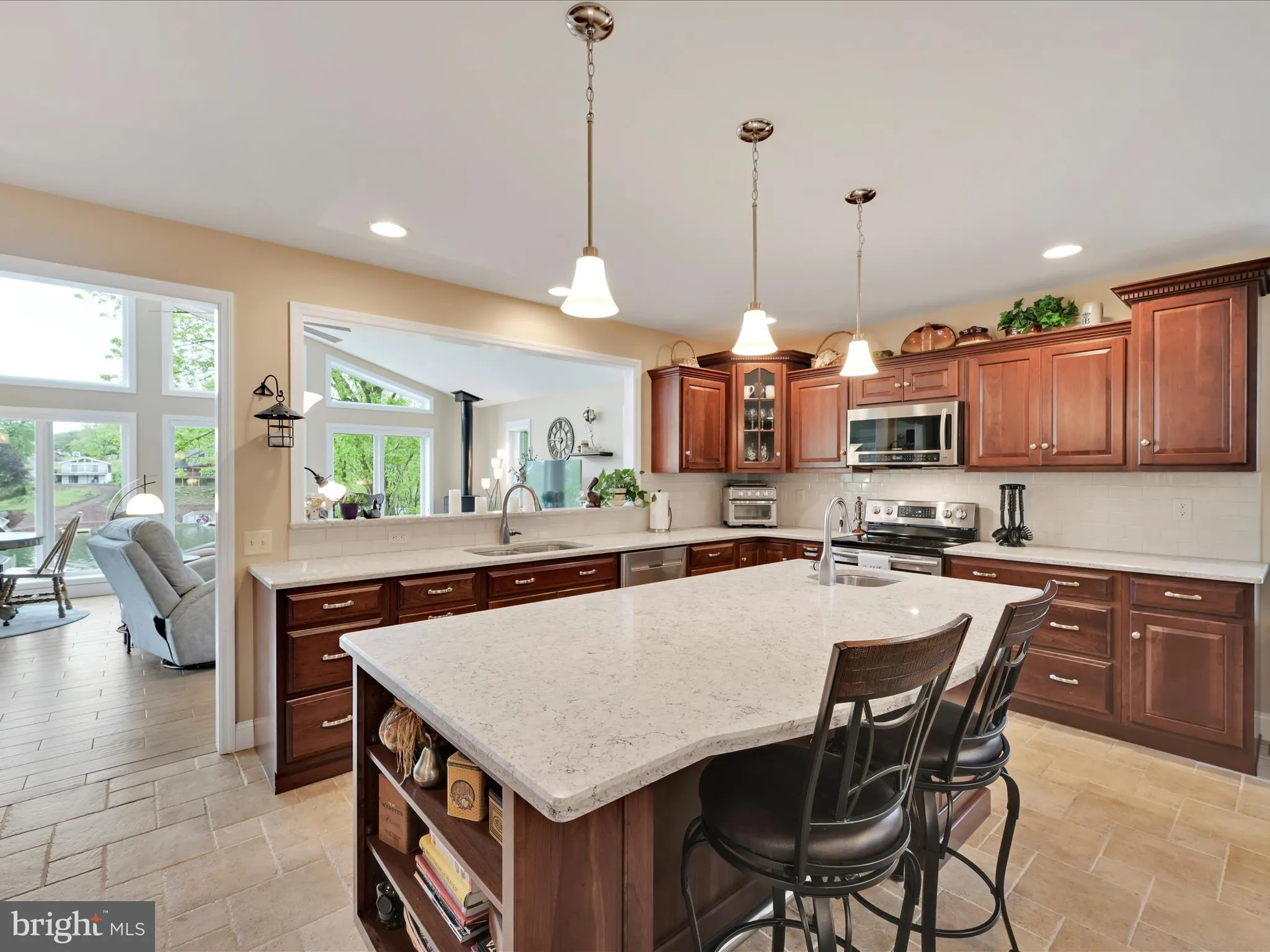 Auburn, Pennsylvania 17922, United States, 3 Bedrooms Bedrooms, ,3 BathroomsBathrooms,Residential,Pending,131015