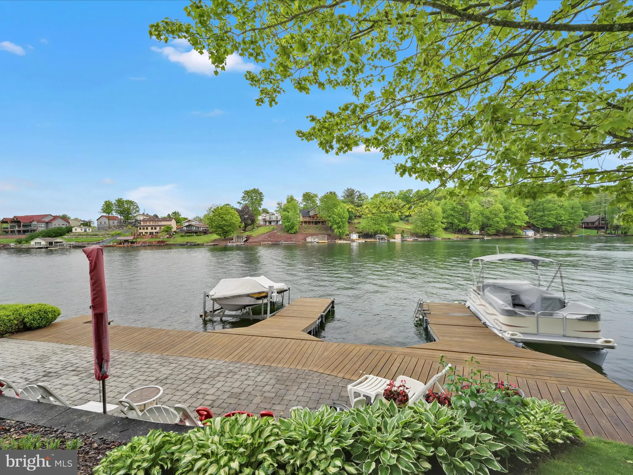 Auburn, Pennsylvania 17922, United States, 3 Bedrooms Bedrooms, ,3 BathroomsBathrooms,Residential,Pending,131015