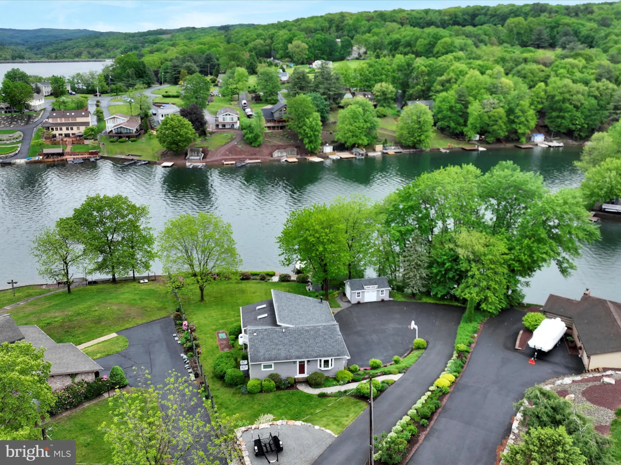 Auburn, Pennsylvania 17922, United States, 3 Bedrooms Bedrooms, ,3 BathroomsBathrooms,Residential,Pending,131015