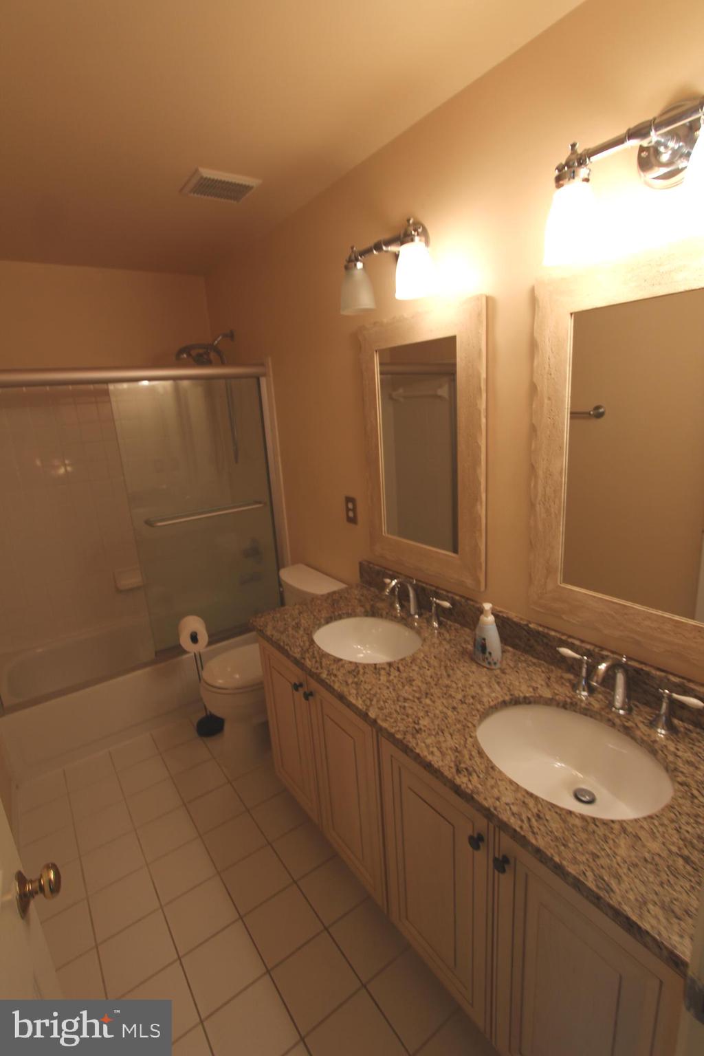 CHANCERY SQUARE - Residential Lease