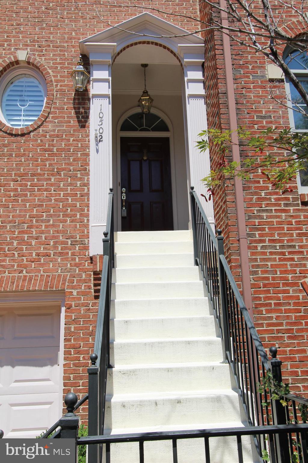 CHANCERY SQUARE - Residential Lease