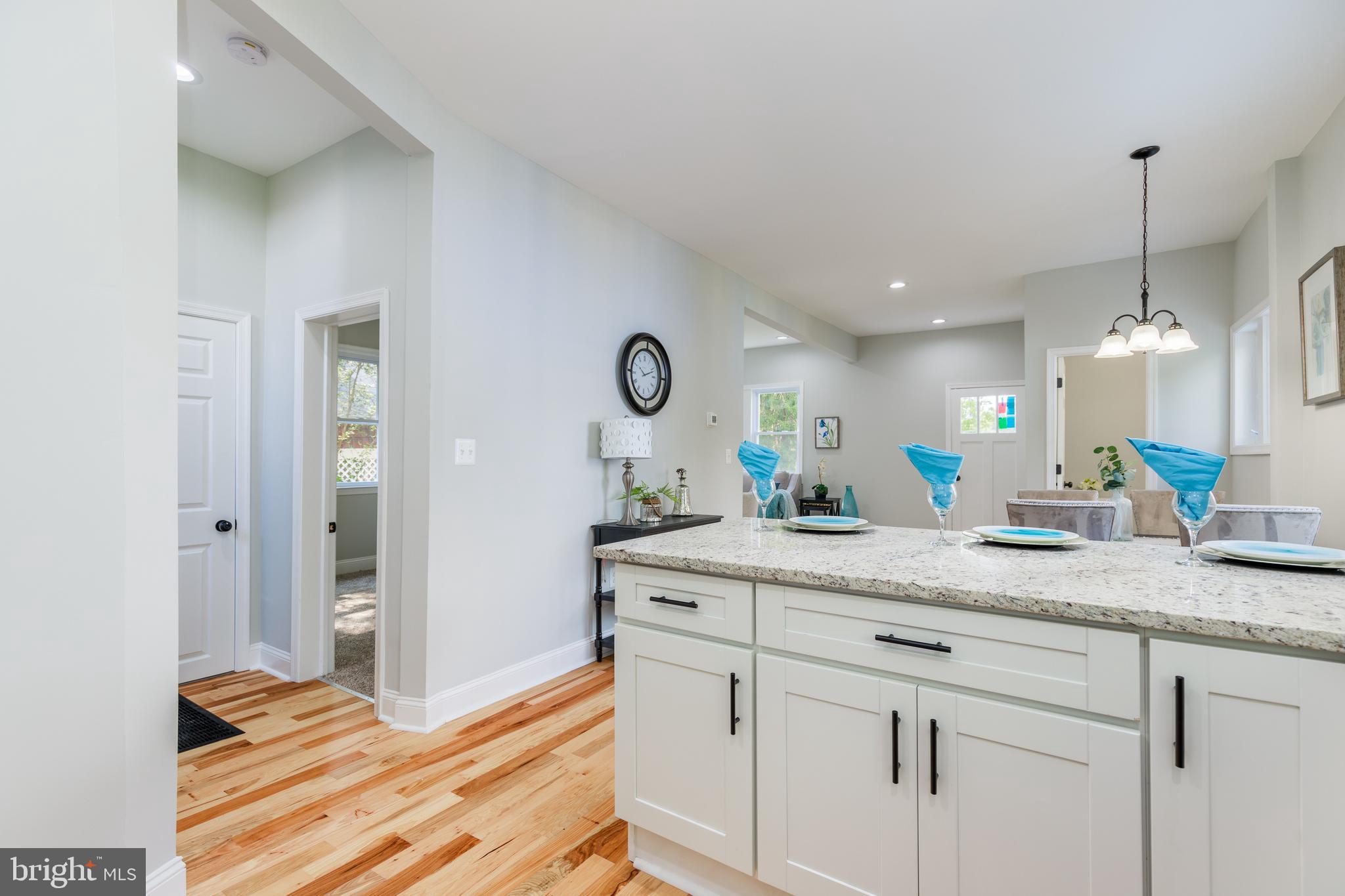 LAKE WALKER - Residential