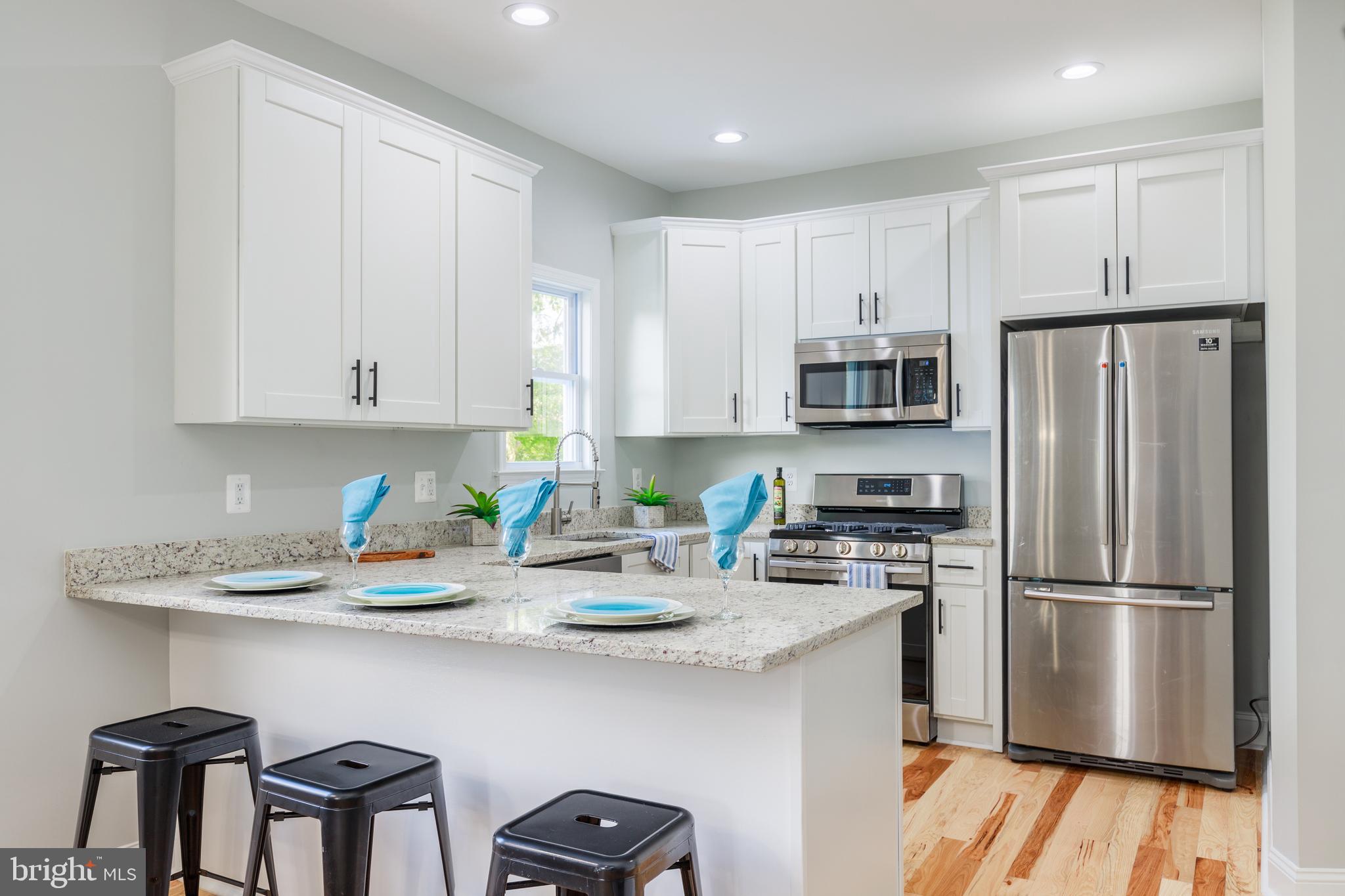 LAKE WALKER - Residential