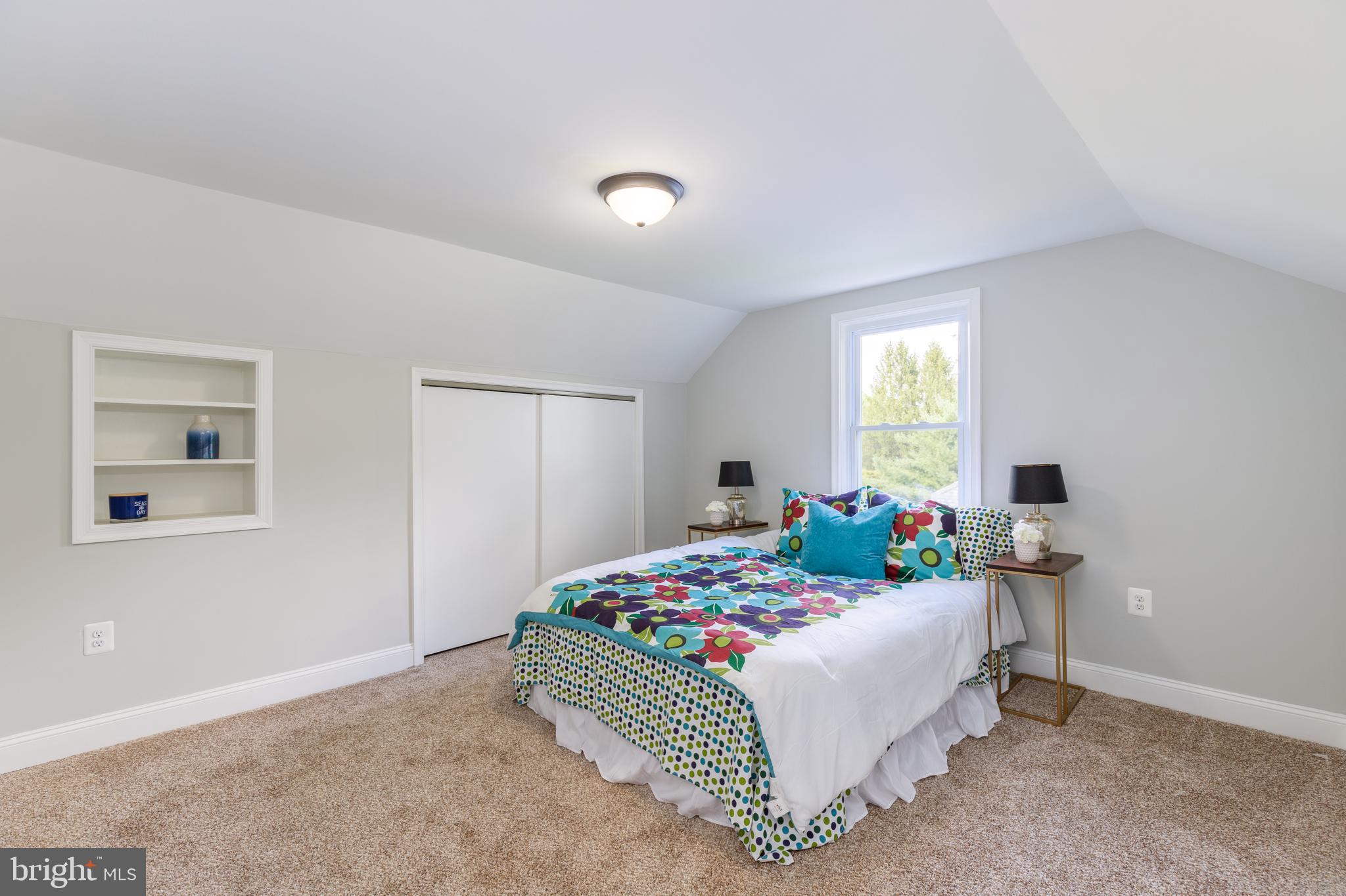 LAKE WALKER - Residential