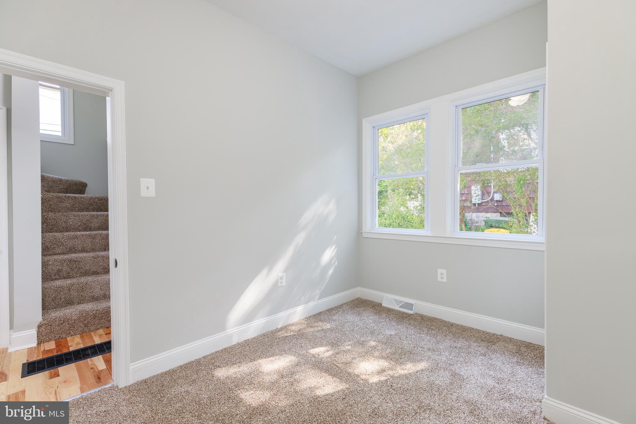 LAKE WALKER - Residential