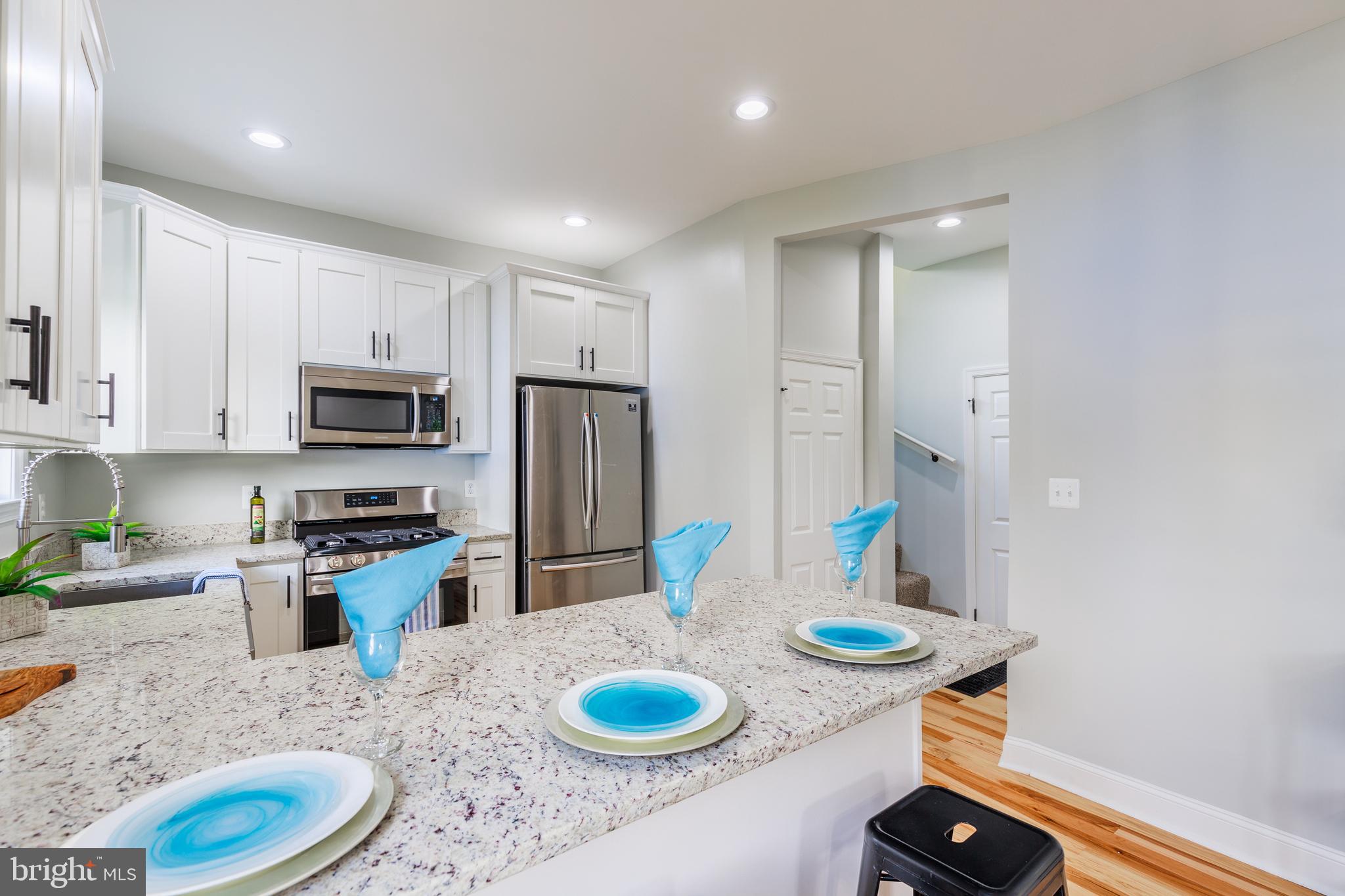 LAKE WALKER - Residential