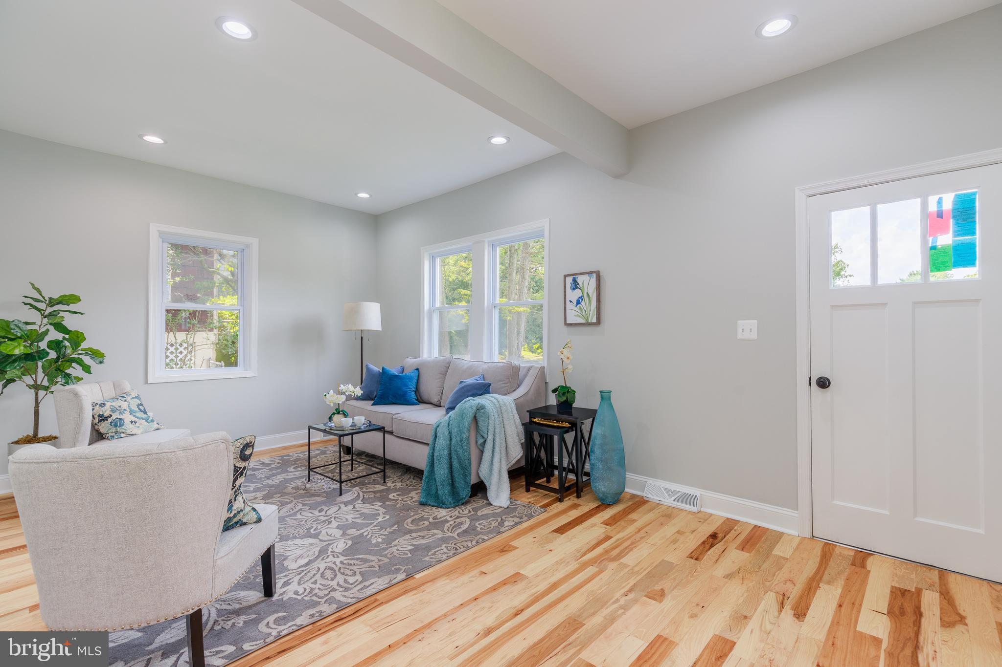 LAKE WALKER - Residential