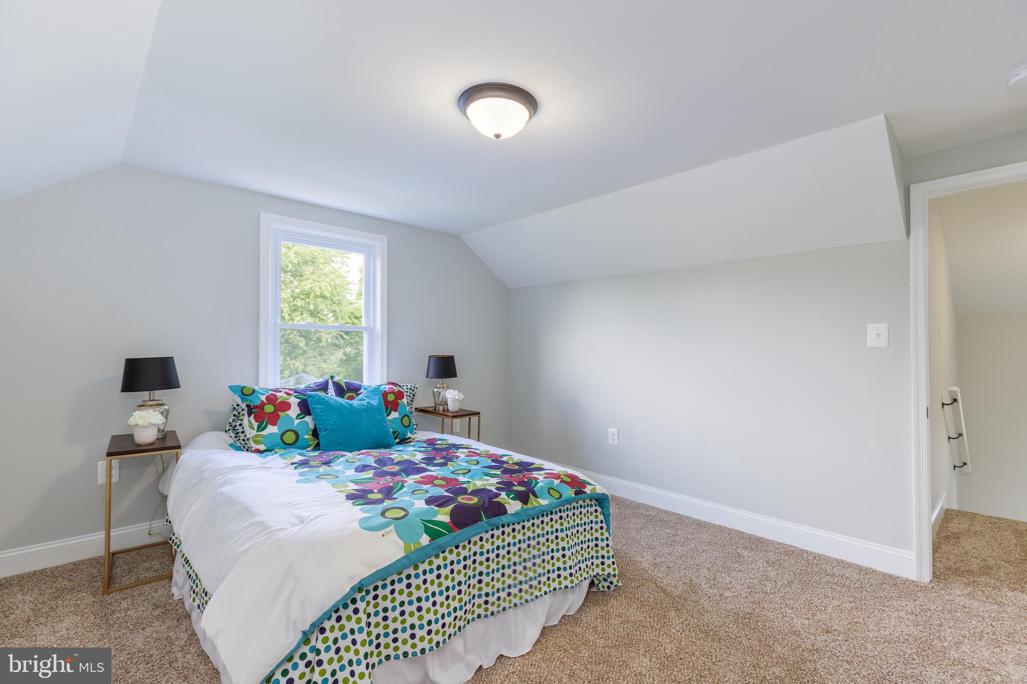 LAKE WALKER - Residential