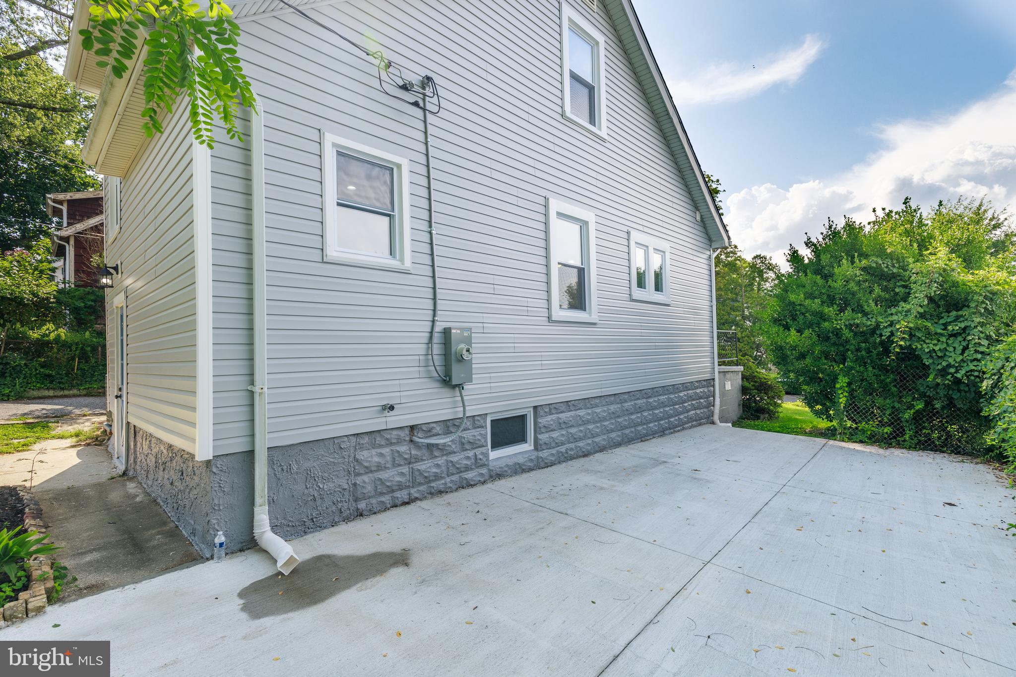 LAKE WALKER - Residential