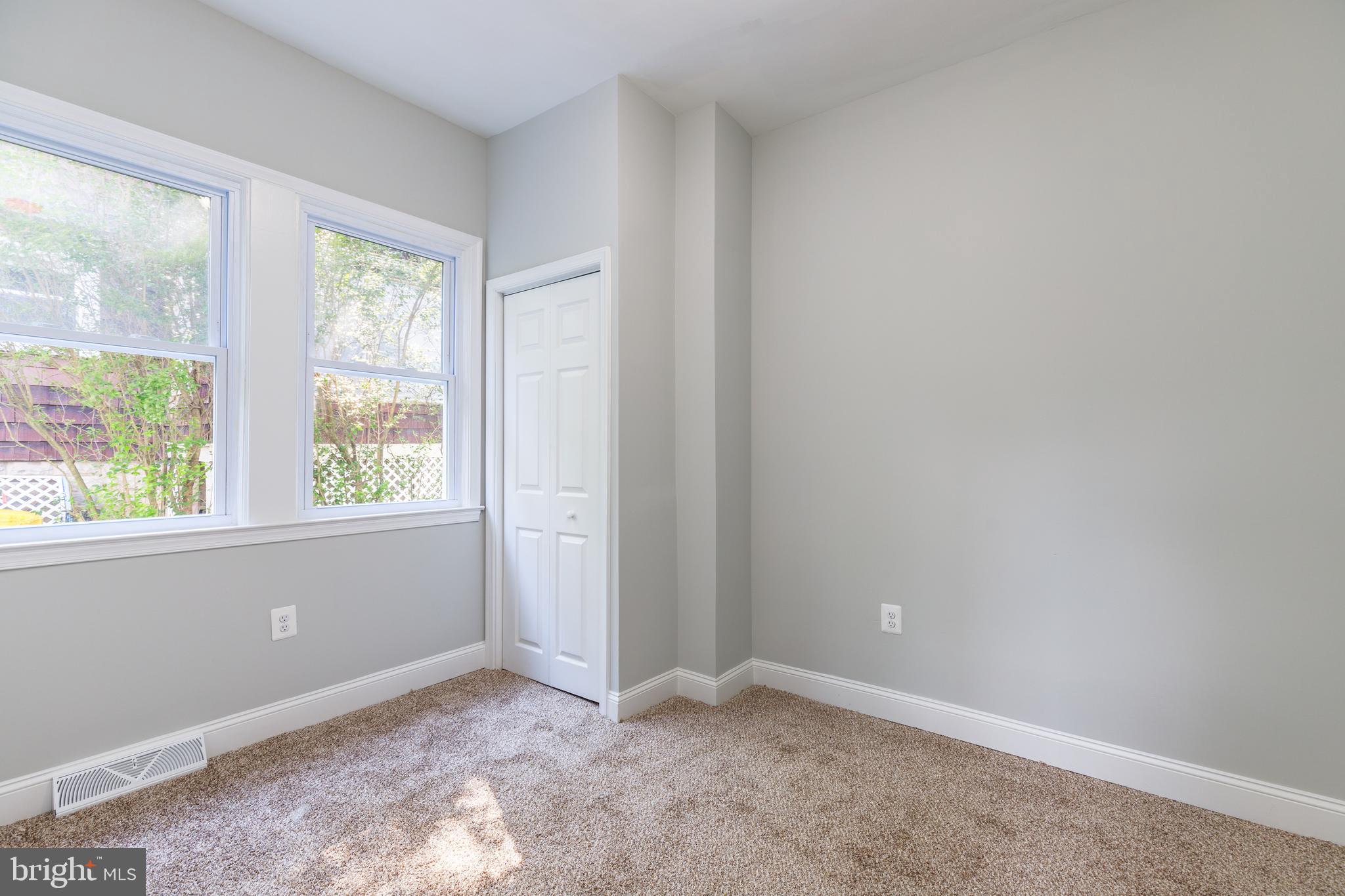 LAKE WALKER - Residential