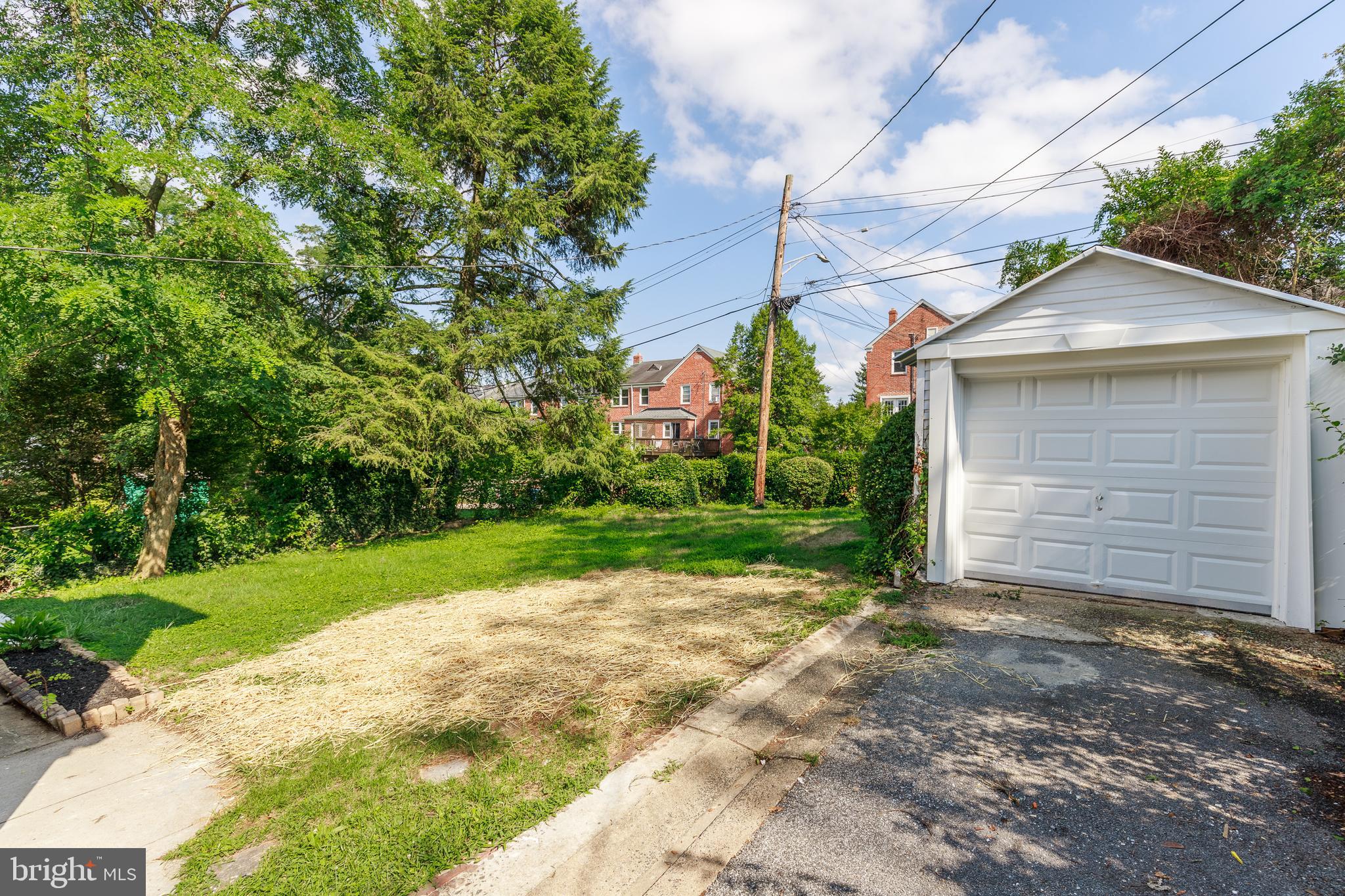 LAKE WALKER - Residential