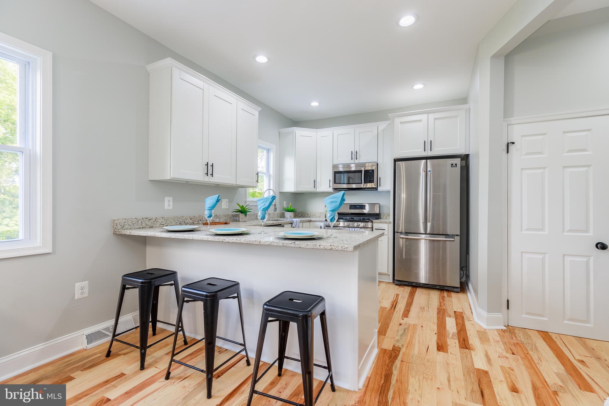 LAKE WALKER - Residential