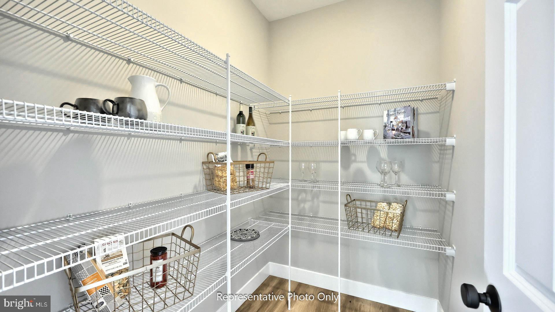 SUMMER LAYNE - Residential