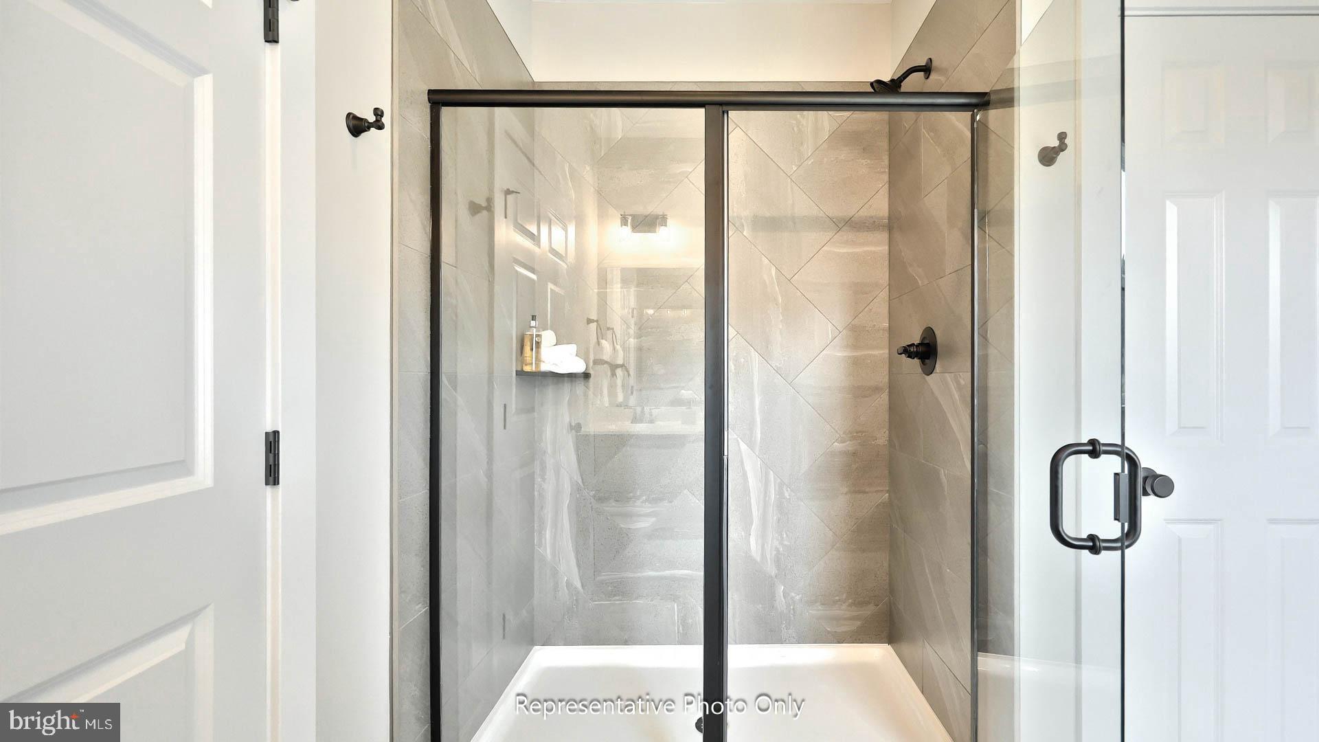 SUMMER LAYNE - Residential