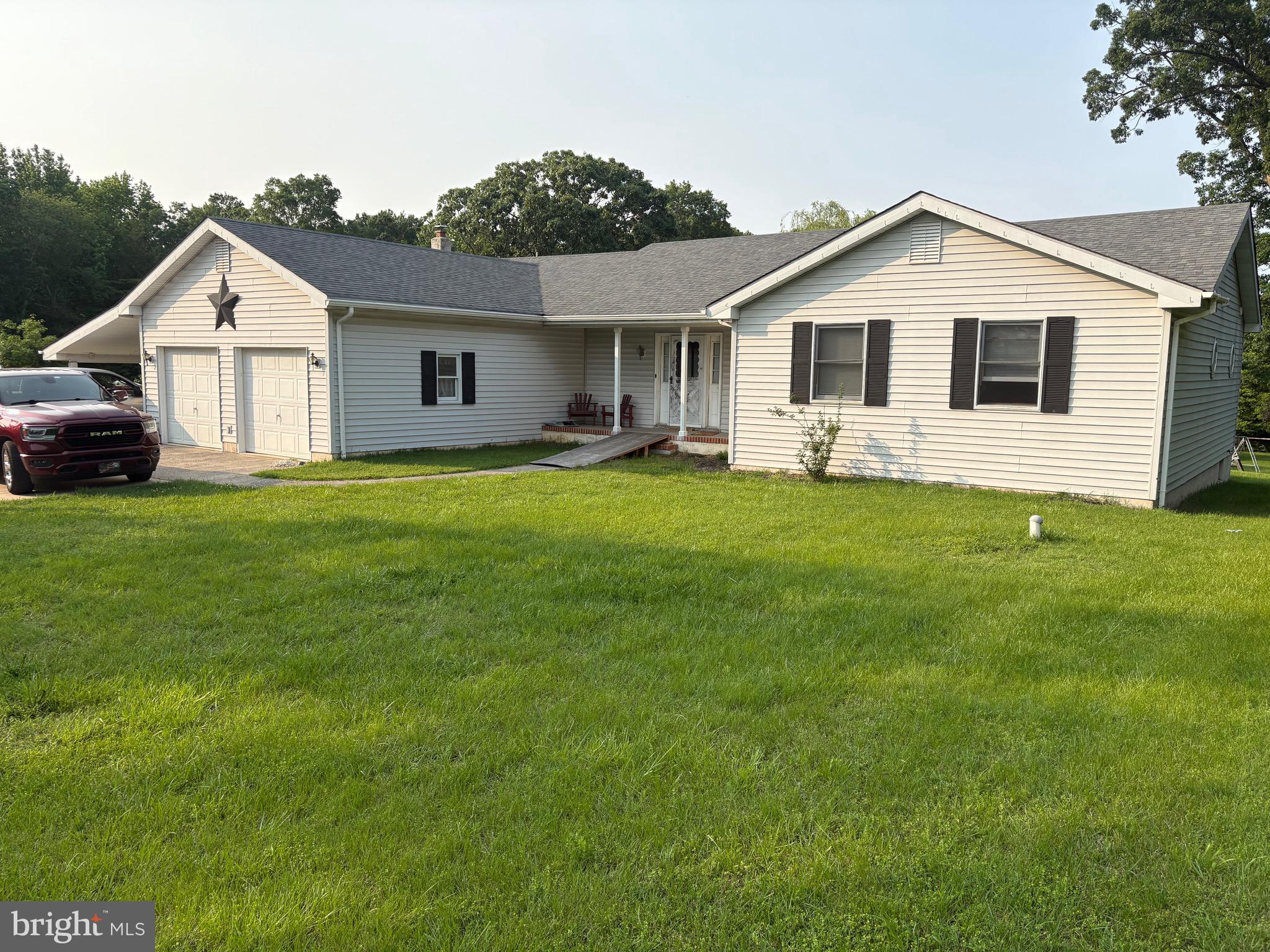 77 VALENTINE ROAD