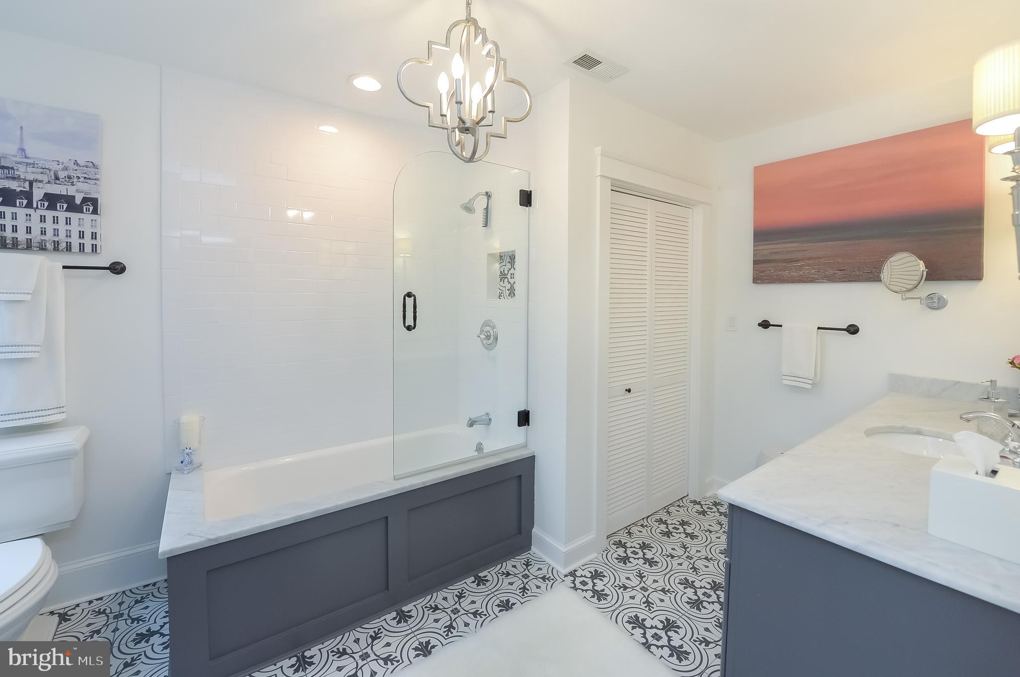 FAIRMOUNT - Residential