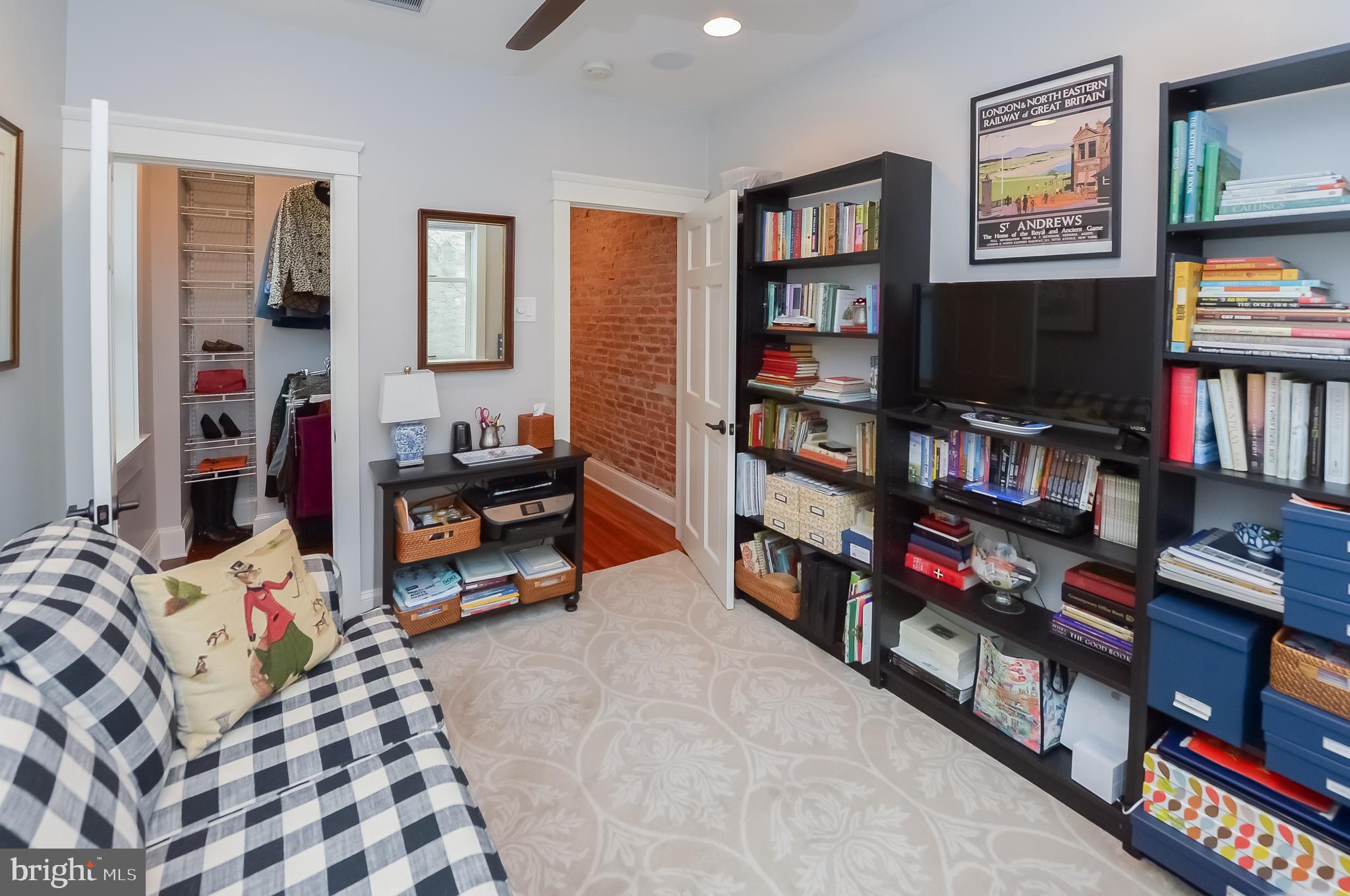 FAIRMOUNT - Residential