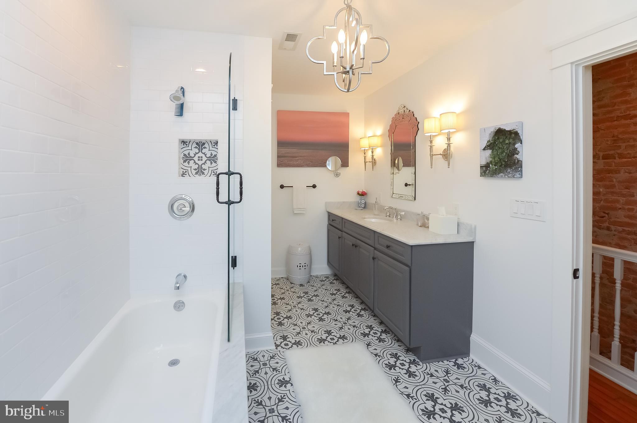 FAIRMOUNT - Residential