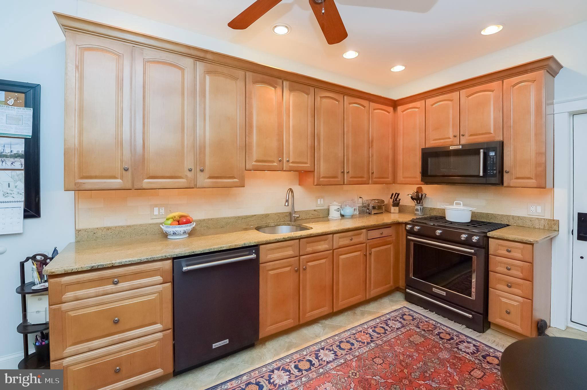 FAIRMOUNT - Residential