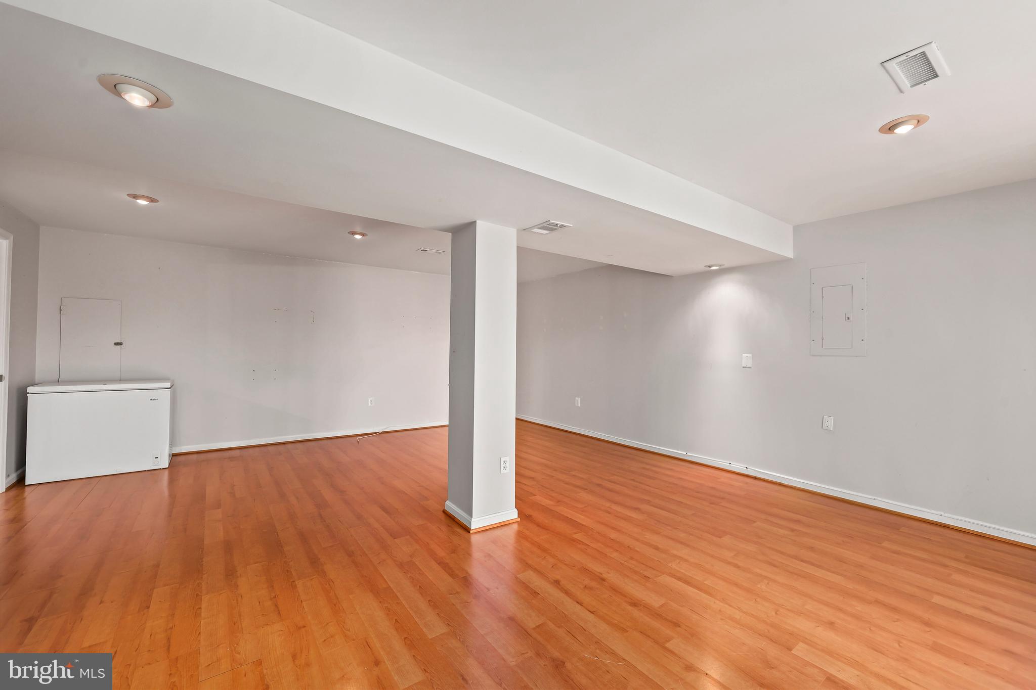 BLOOMS CROSSING - Residential