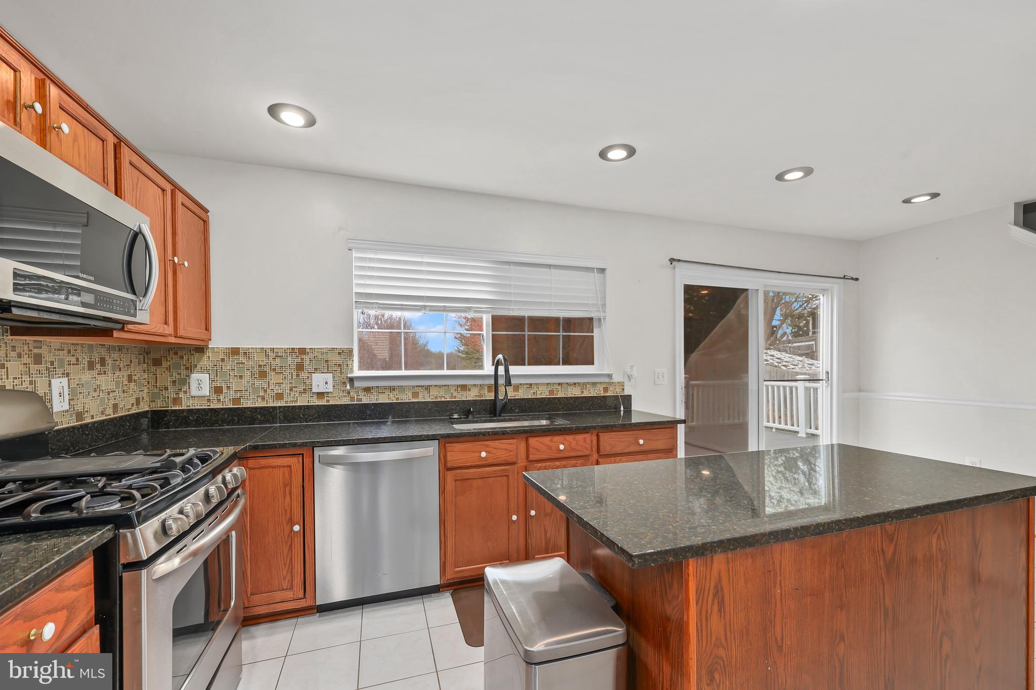 BLOOMS CROSSING - Residential