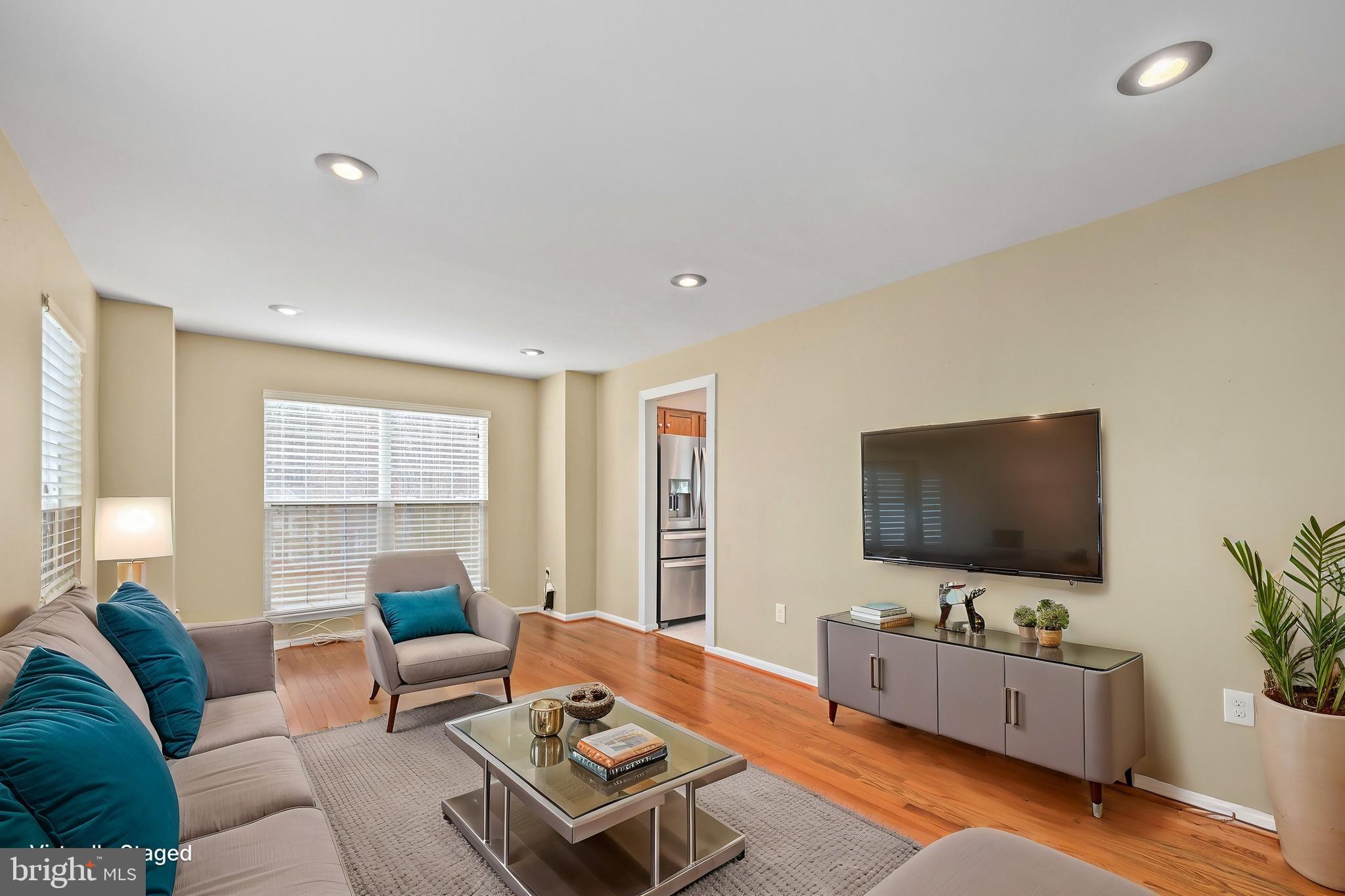 BLOOMS CROSSING - Residential