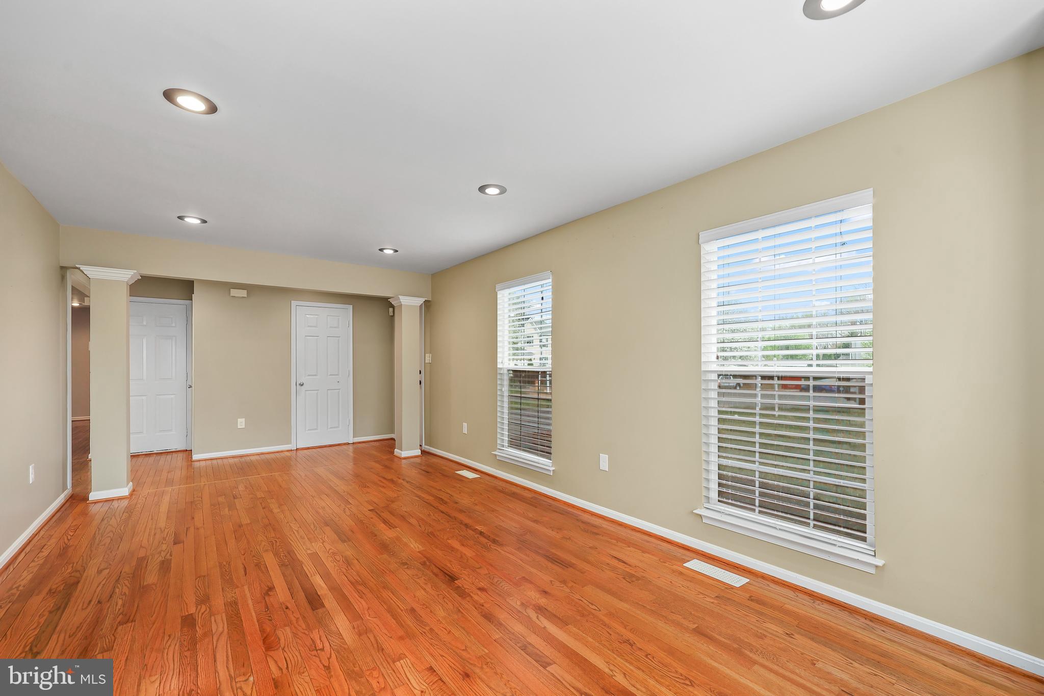 BLOOMS CROSSING - Residential