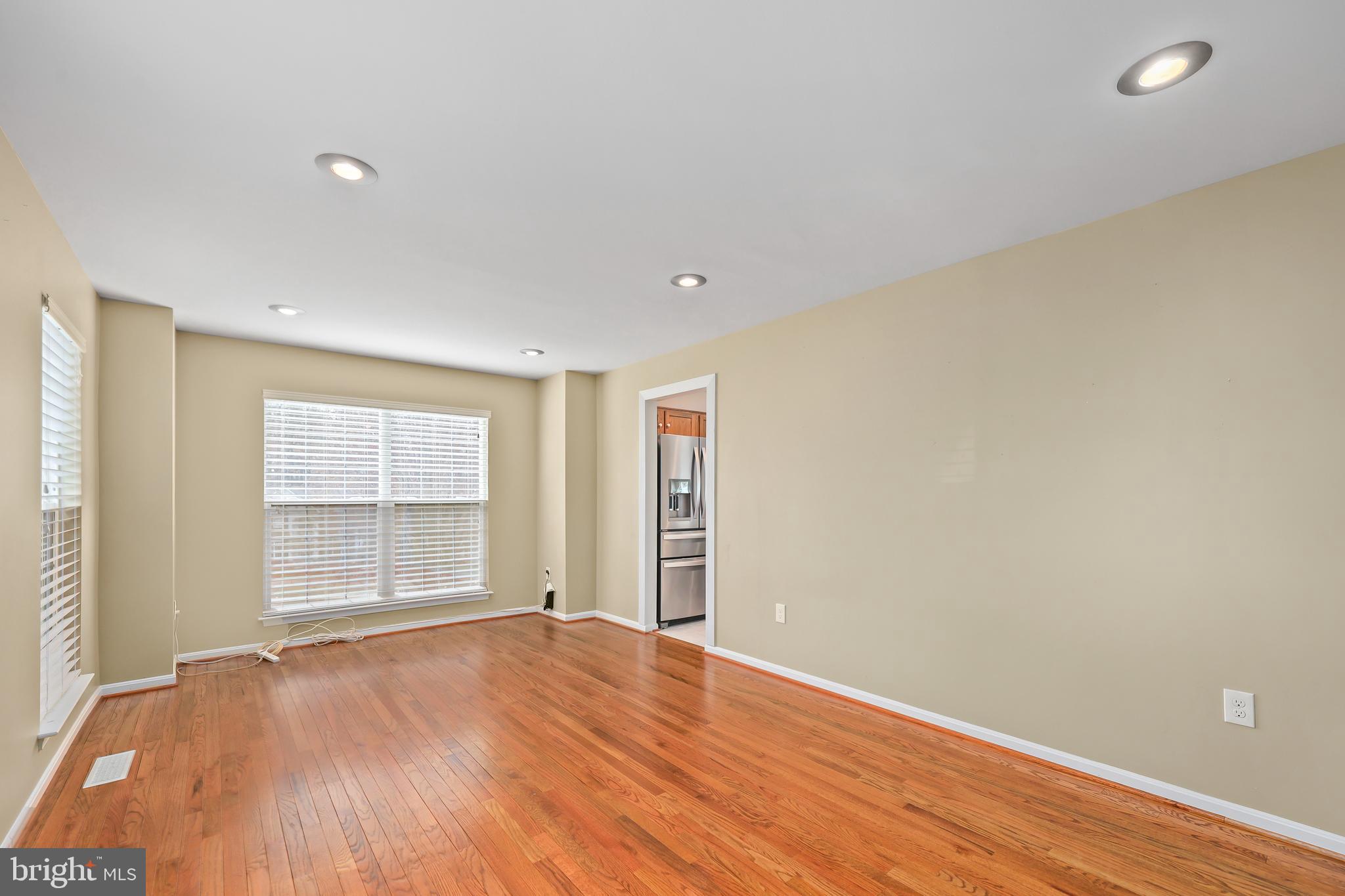 BLOOMS CROSSING - Residential