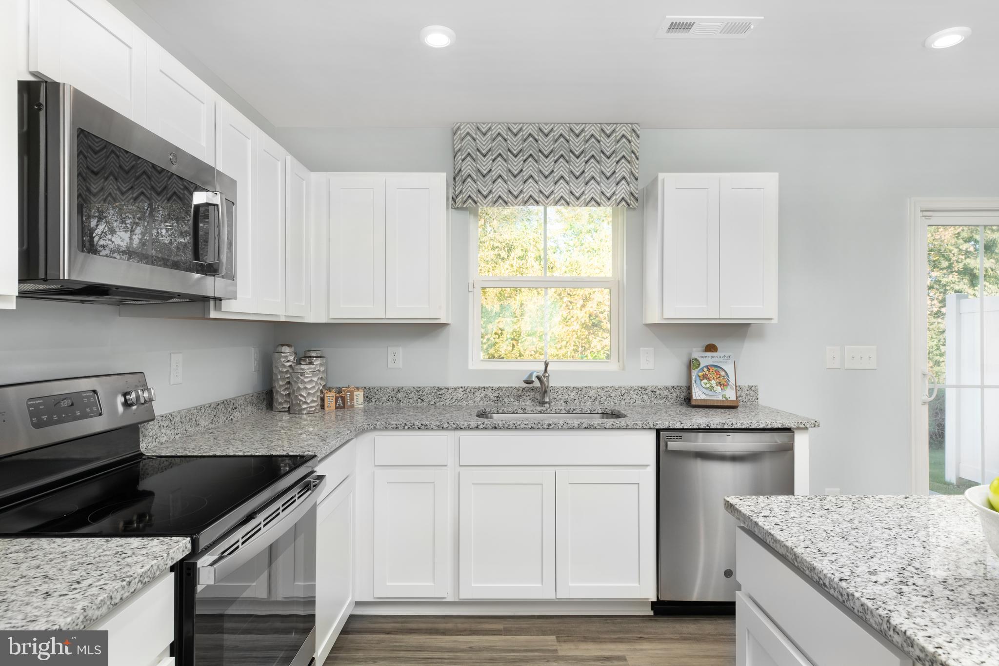 SOUTH BROOK - Residential