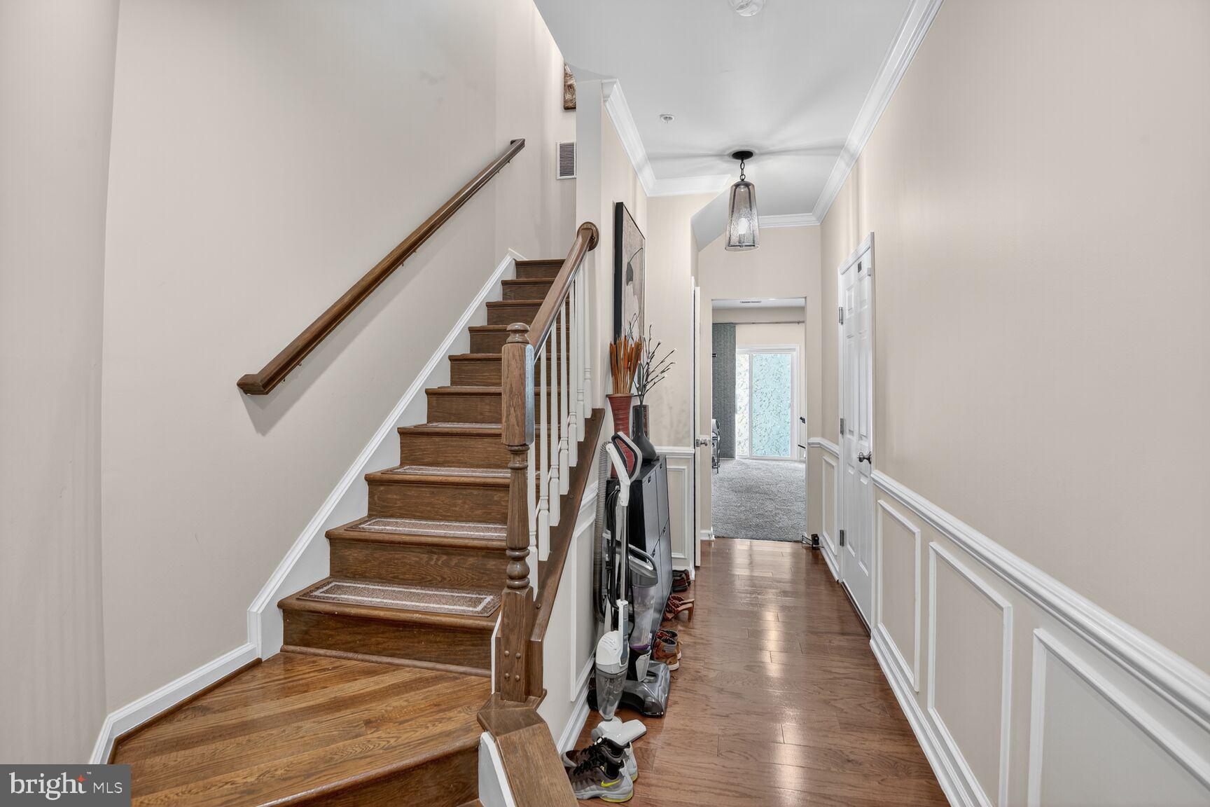 7808 FIVE OAKS COURT