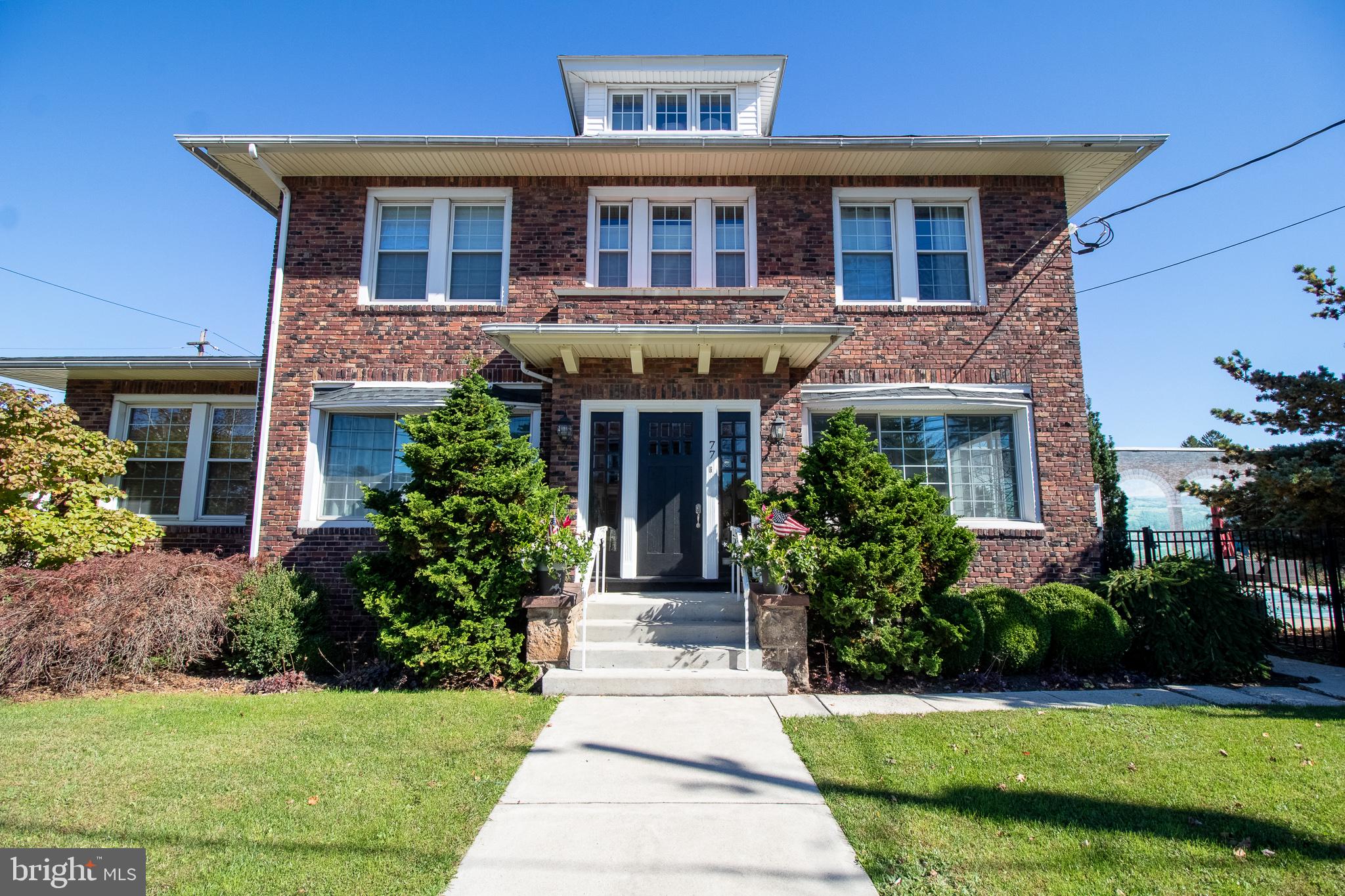 77 N CENTER STREET