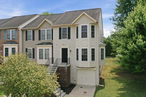 Townhouse For Sale - 901 Mercer Drive<br/> HAGERSTOWN, MD 21742
