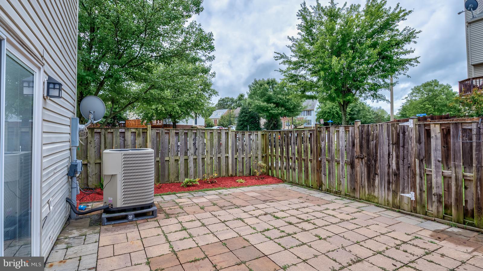 HERITAGE ESTATES - Residential Lease