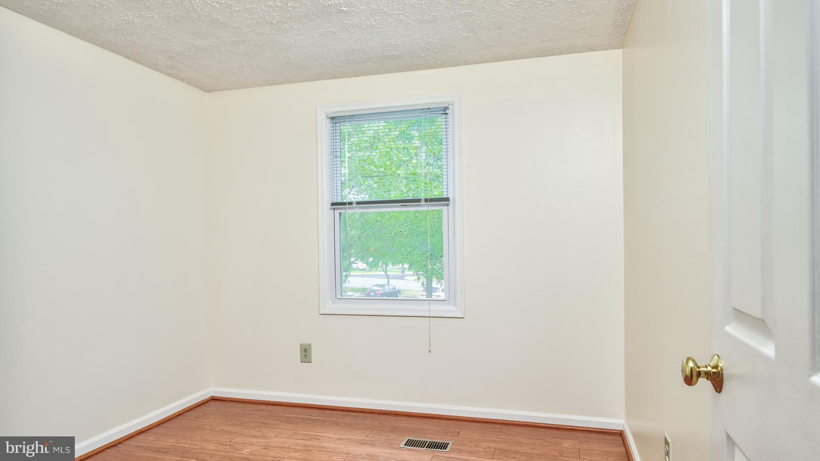 HERITAGE ESTATES - Residential Lease