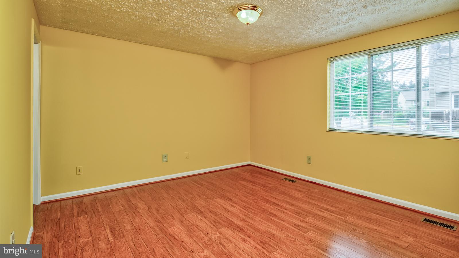 HERITAGE ESTATES - Residential Lease