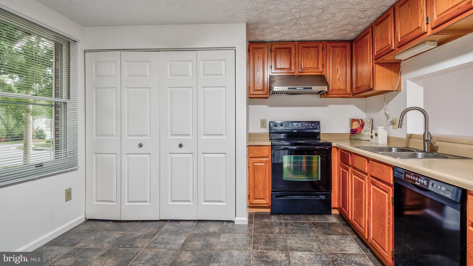 HERITAGE ESTATES - Residential Lease