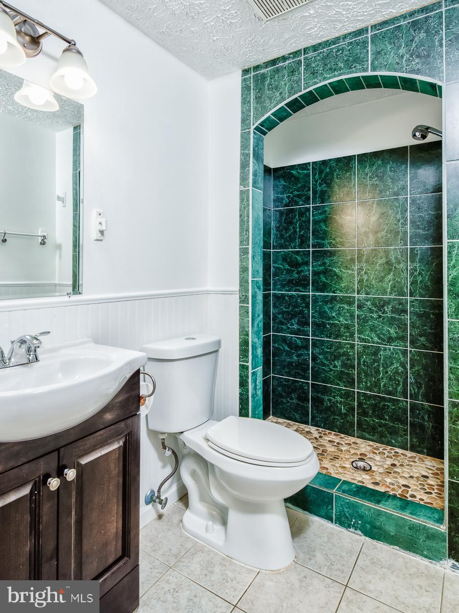 HERITAGE ESTATES - Residential Lease