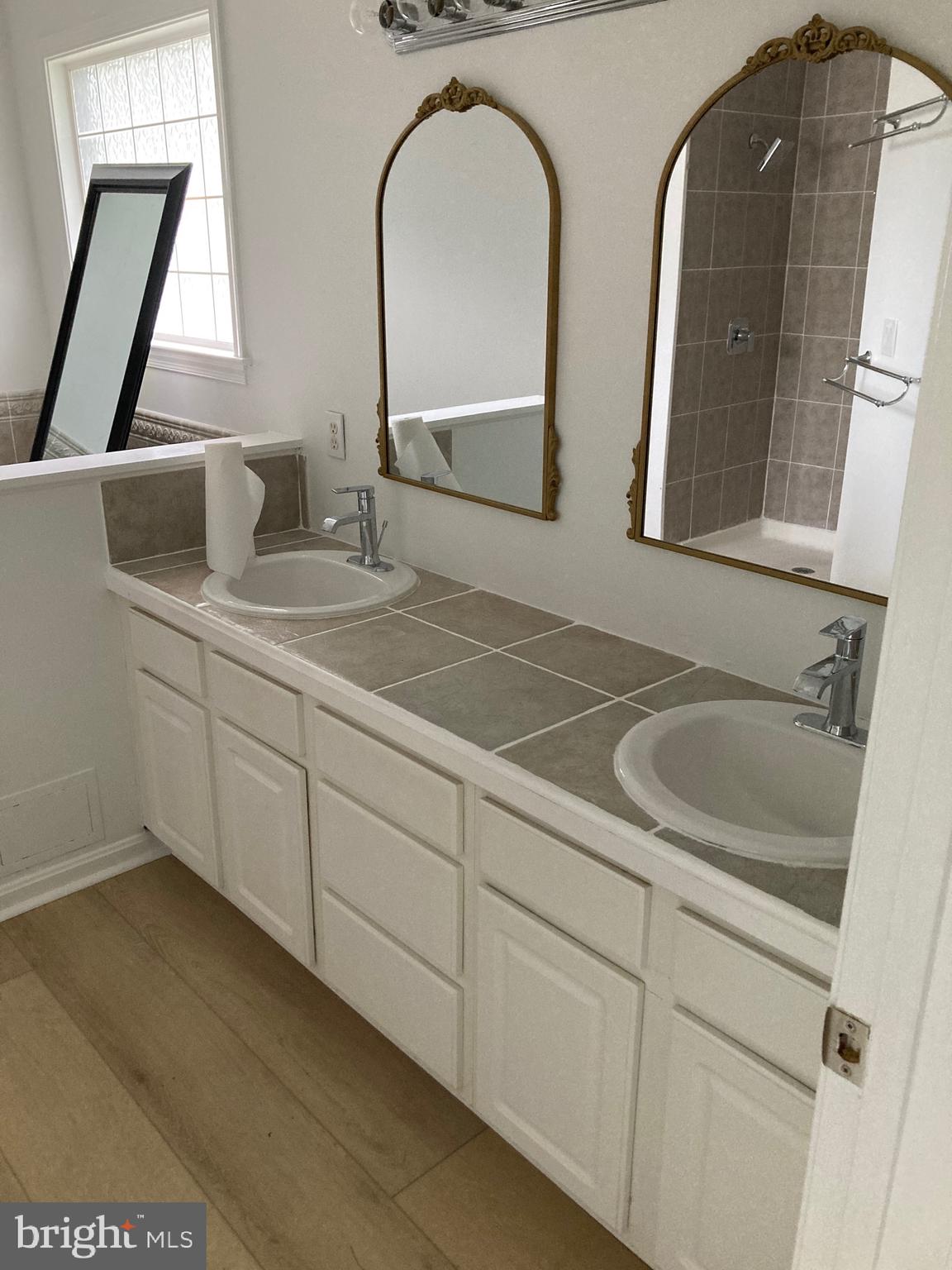 BURLEY HEIGHTS - Residential