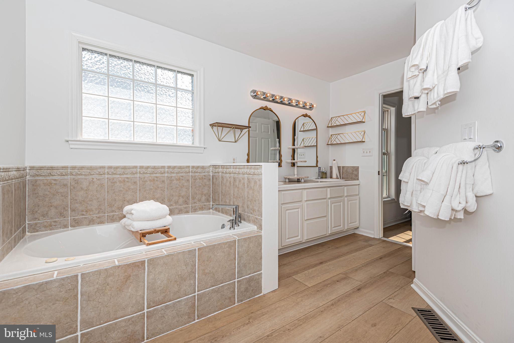 BURLEY HEIGHTS - Residential