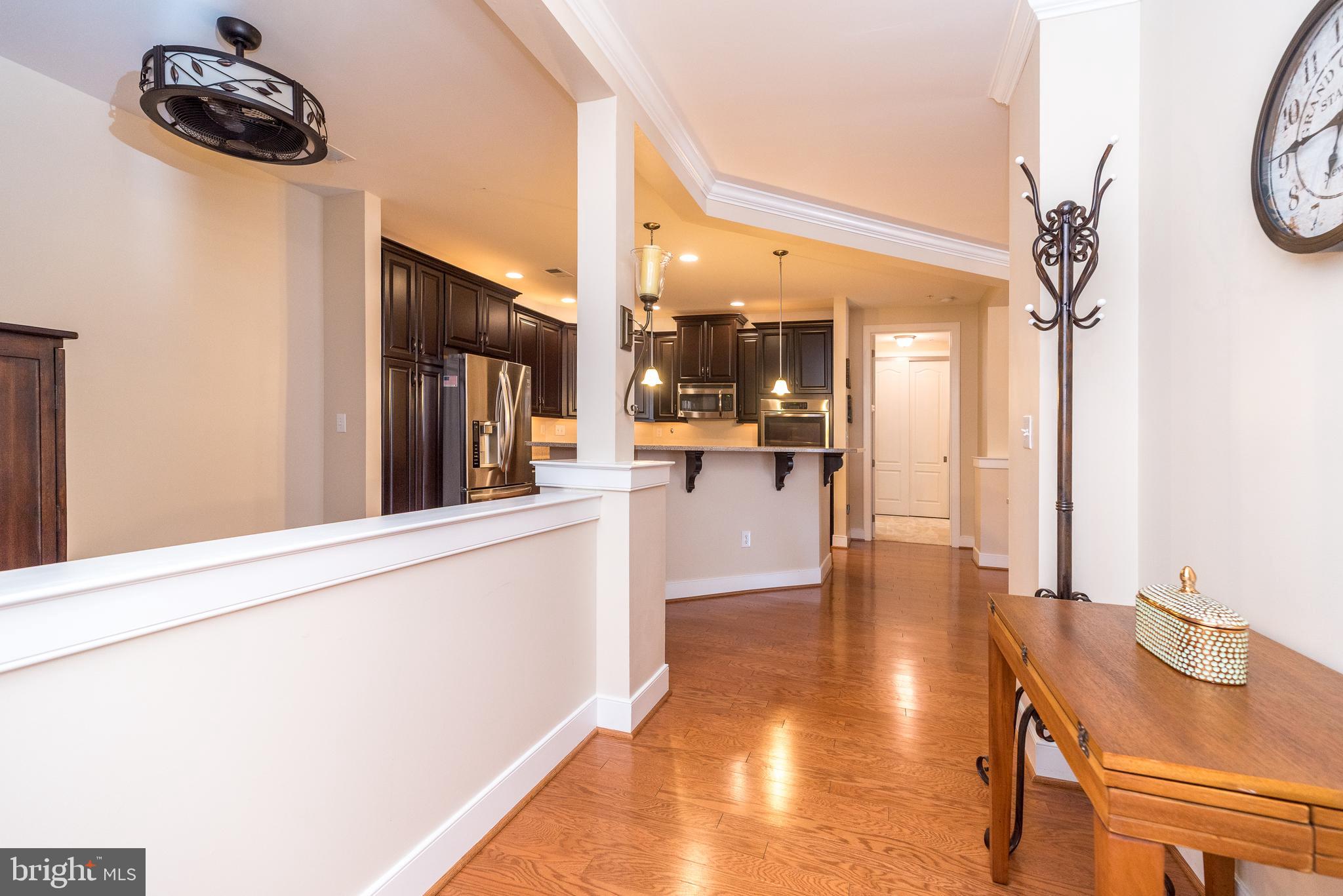 MERIDIAN VALLEY SQ - Residential