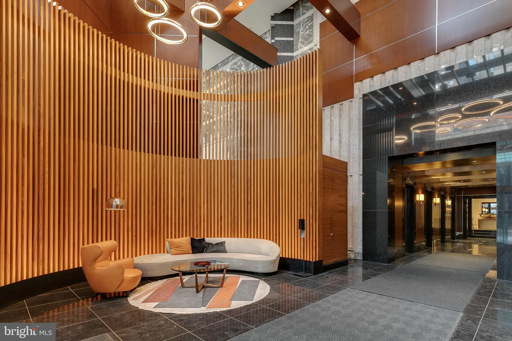 Philadelphia, Pennsylvania 19102, United States, 3 Bedrooms Bedrooms, ,4 BathroomsBathrooms,Residential,Active,206418